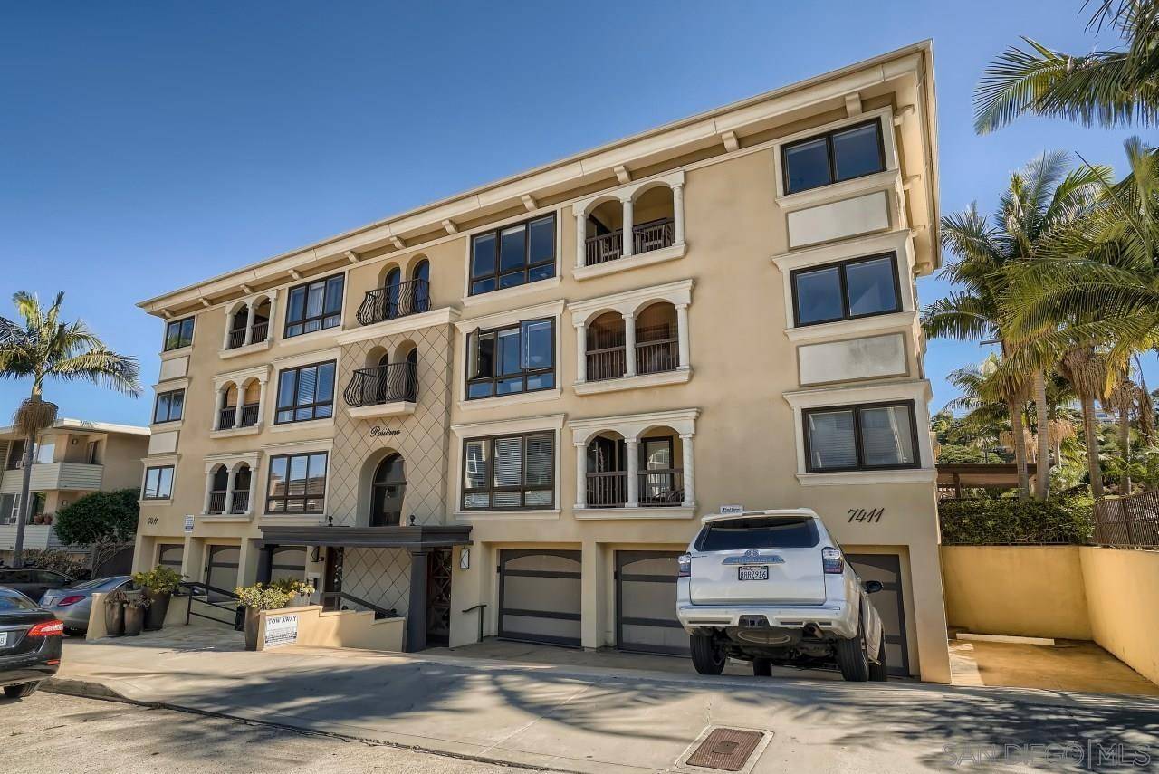 La Jolla, CA 92037,7411 Herschel Ave #2H