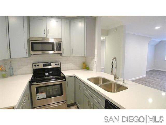 San Diego, CA 92122,3440 Lebon Dr #4118