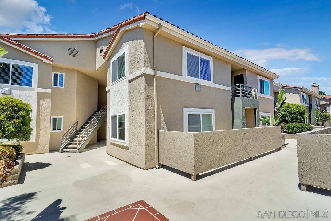 San Diego, CA 92122,7425 Charmant Dr #2706