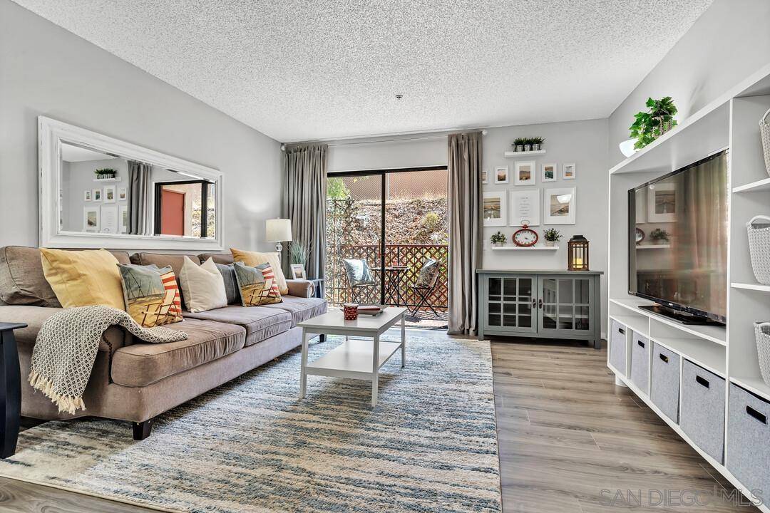 San Diego, CA 92115,3955 Faircross Place #48