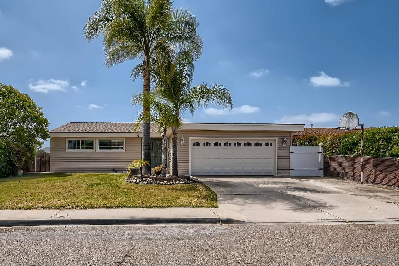 Santee, CA 92071,8419 DE VOS DRIVE