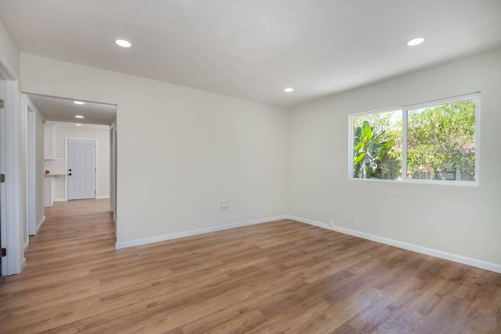 La Mesa, CA 91941,8587 Alpine Ave