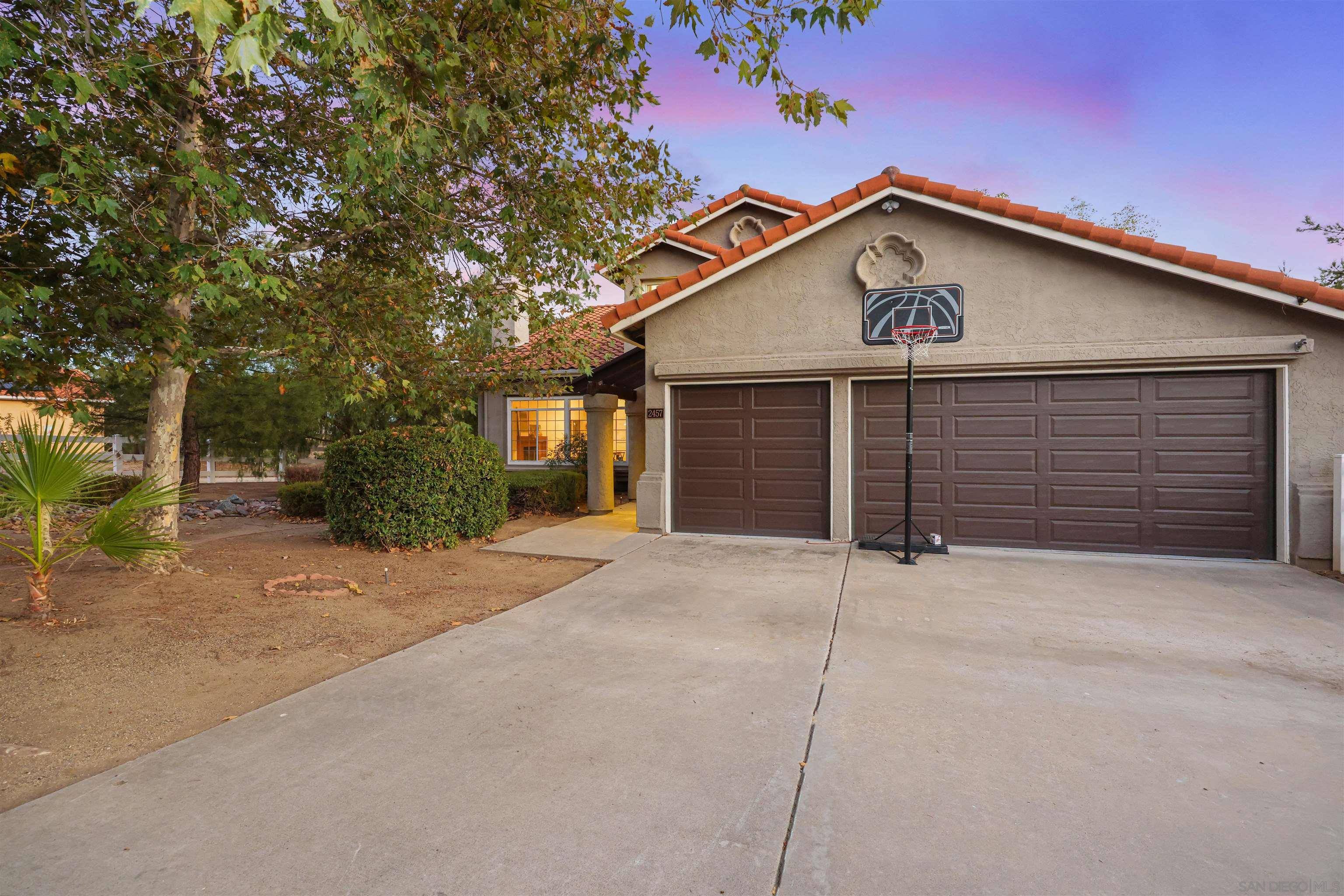 Alpine, CA 91901,2457 Victoria Cir