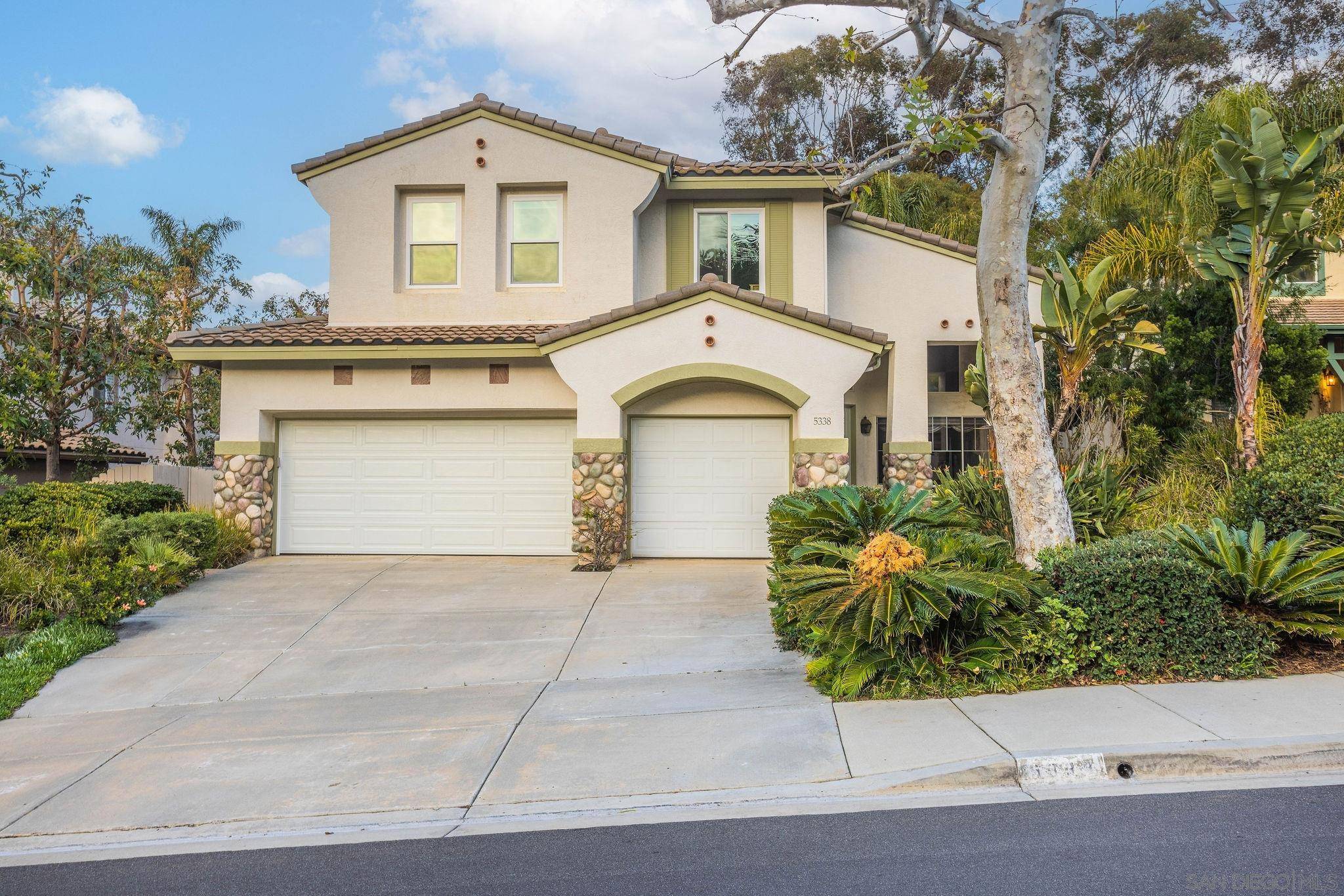 Carlsbad, CA 92008,5338 Forecastle Ct