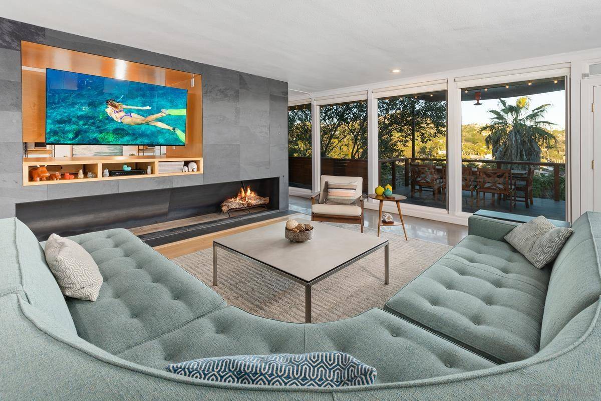 La Mesa, CA 91941,4279 Woodland Dr