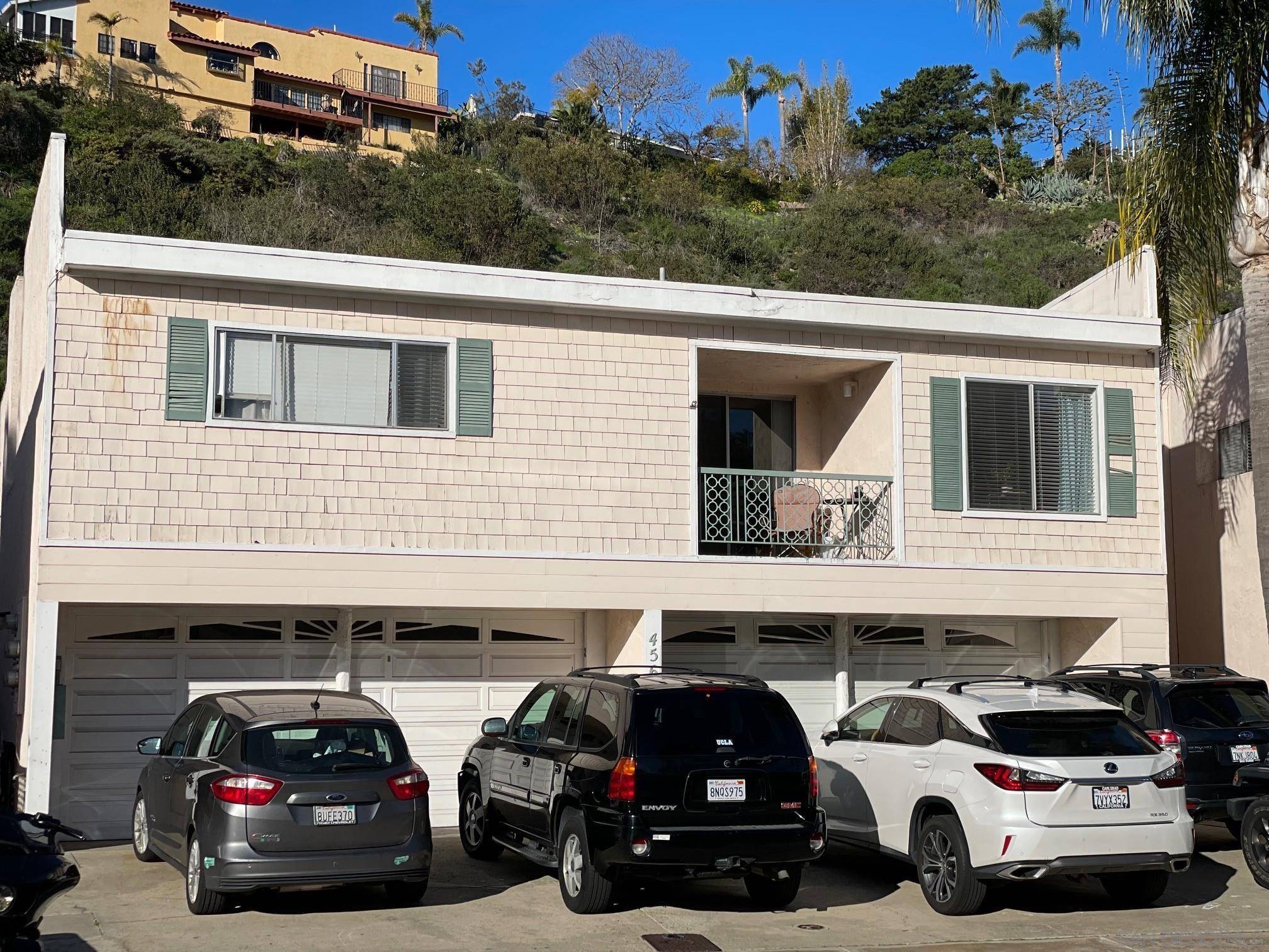 Carlsbad, CA 92008,4560 Cove Drive