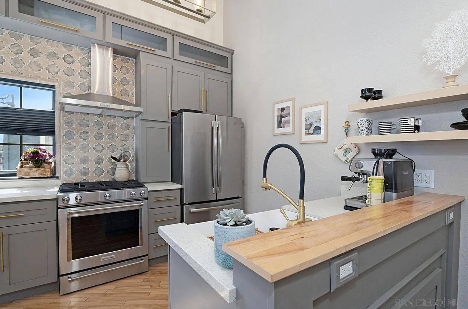 Imperial Beach, CA 91932,213 Elm Avenue