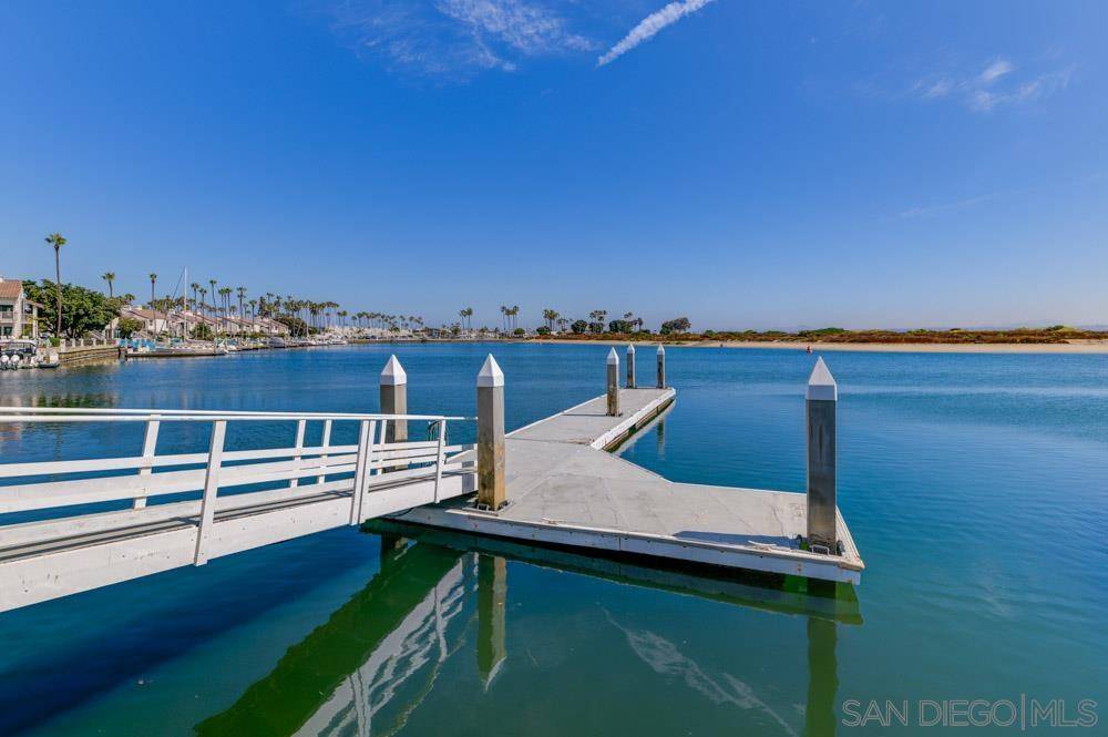 Coronado, CA 92118,15 Blue Anchor Cay Road