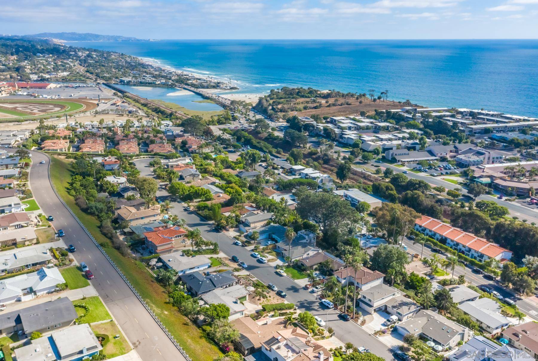 Solana Beach, CA 92075,649 Marsolan