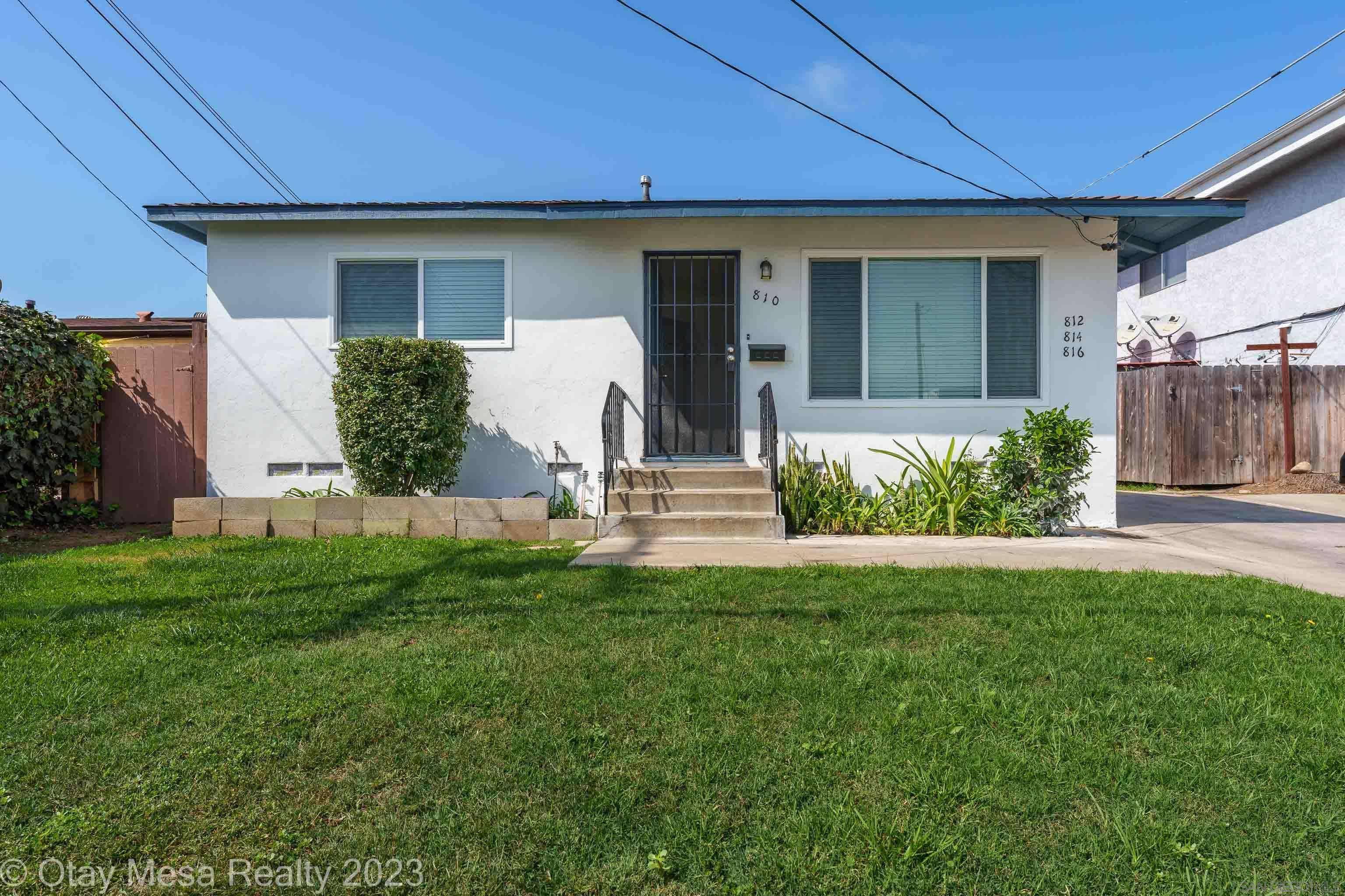 Imperial Beach, CA 91932,810-16 11Th St