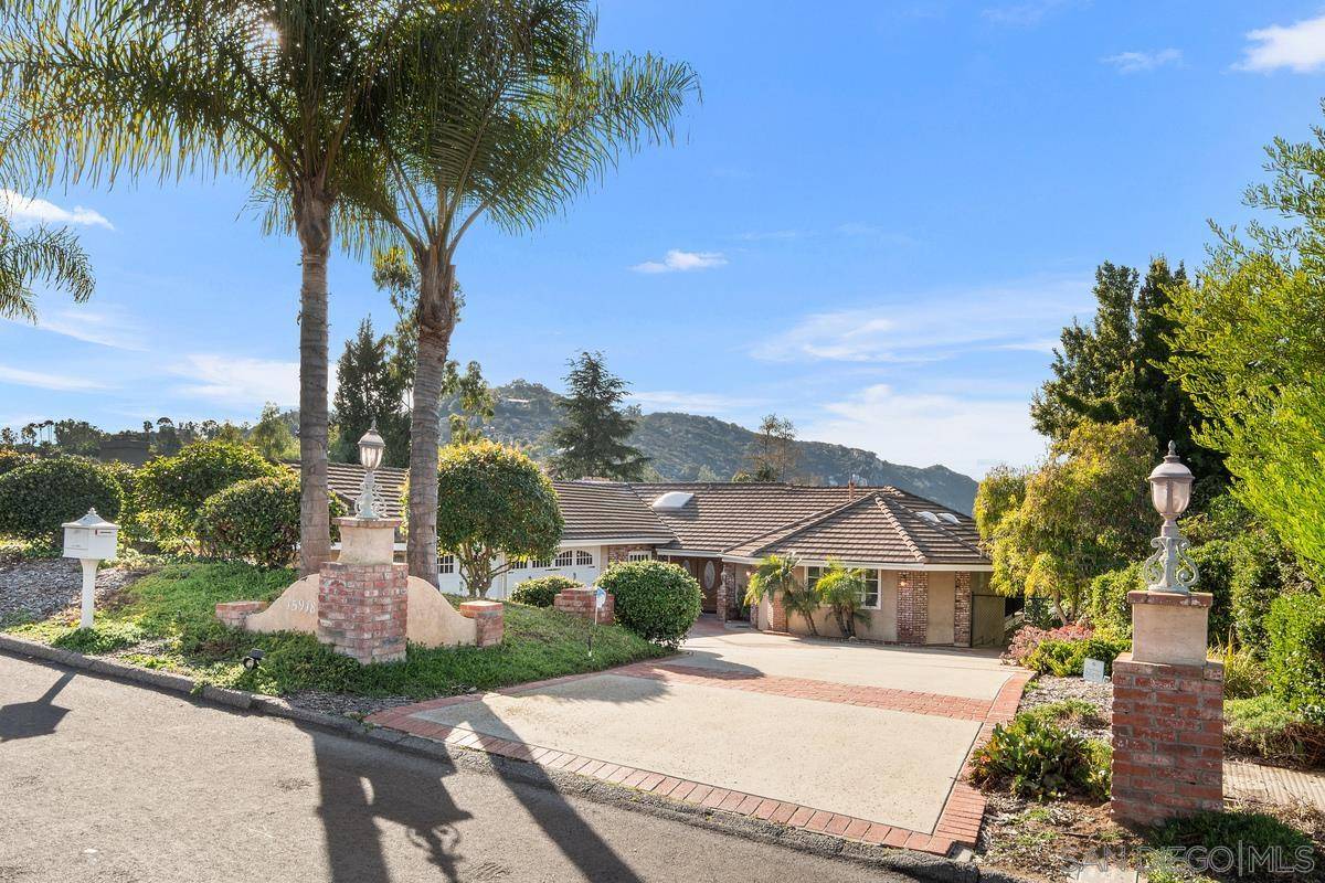 Poway, CA 92064,15918 Lime Grove Rd