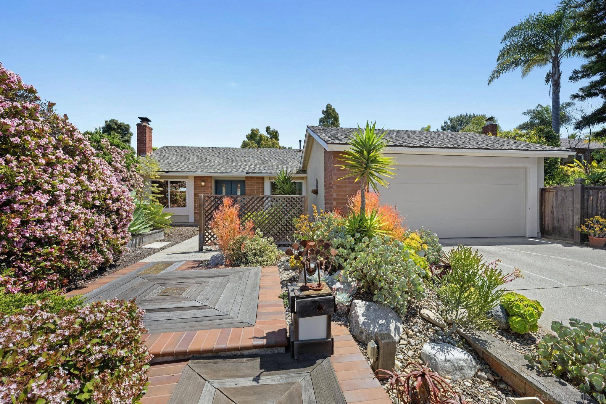 Encinitas, CA 92024,149 BEECHTREE DRIVE