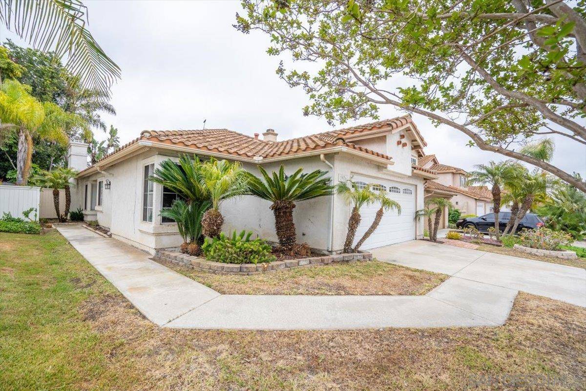 Vista, CA 92081,1976 Spanish Oak Way