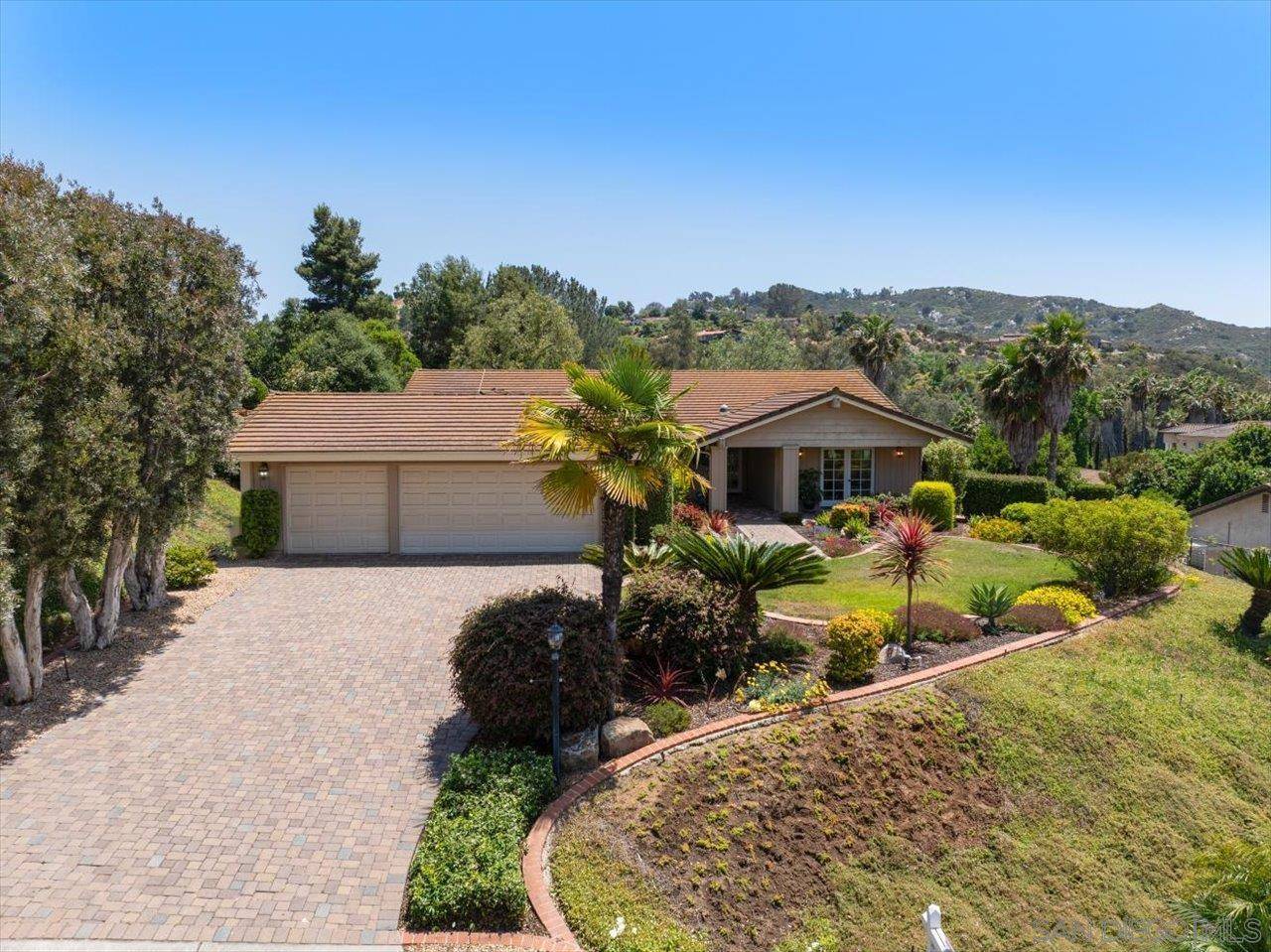 Poway, CA 92064,13217 Silver Saddle Ln