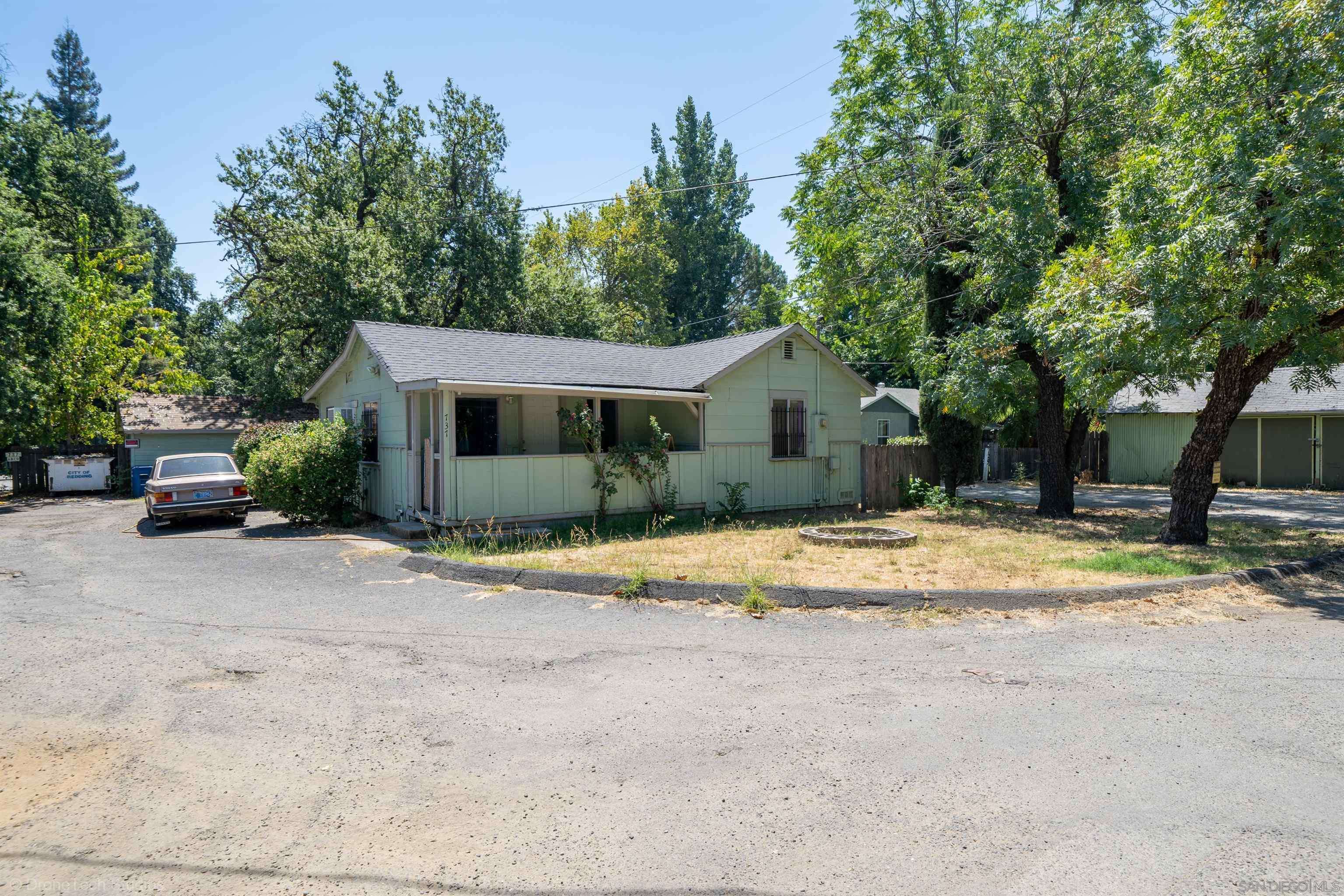 Redding, CA 96001,737 Leland Court