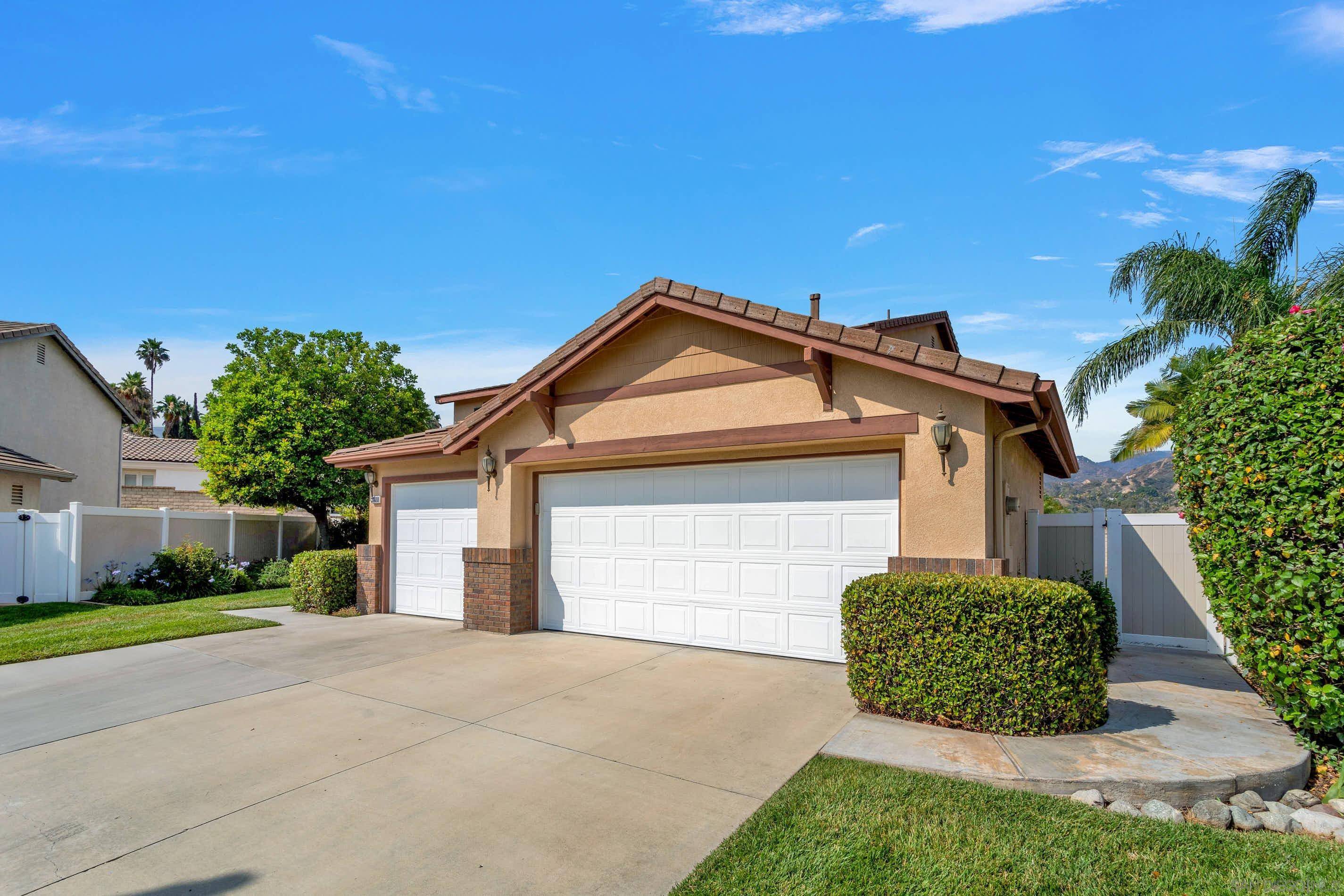 Corona, CA 92882,3080 Nightwind Cir