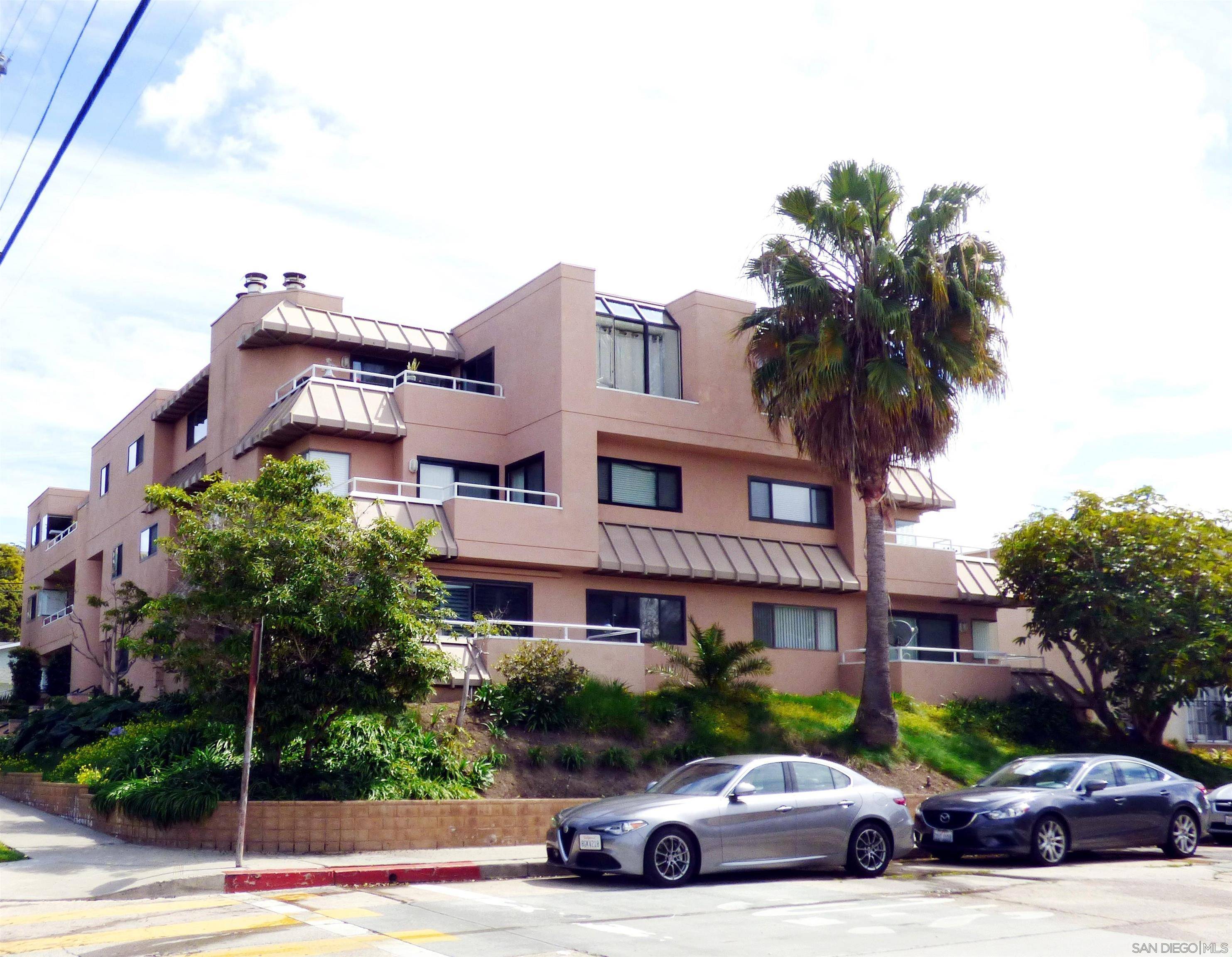 La Jolla, CA 92037,1115 Pearl Street #6