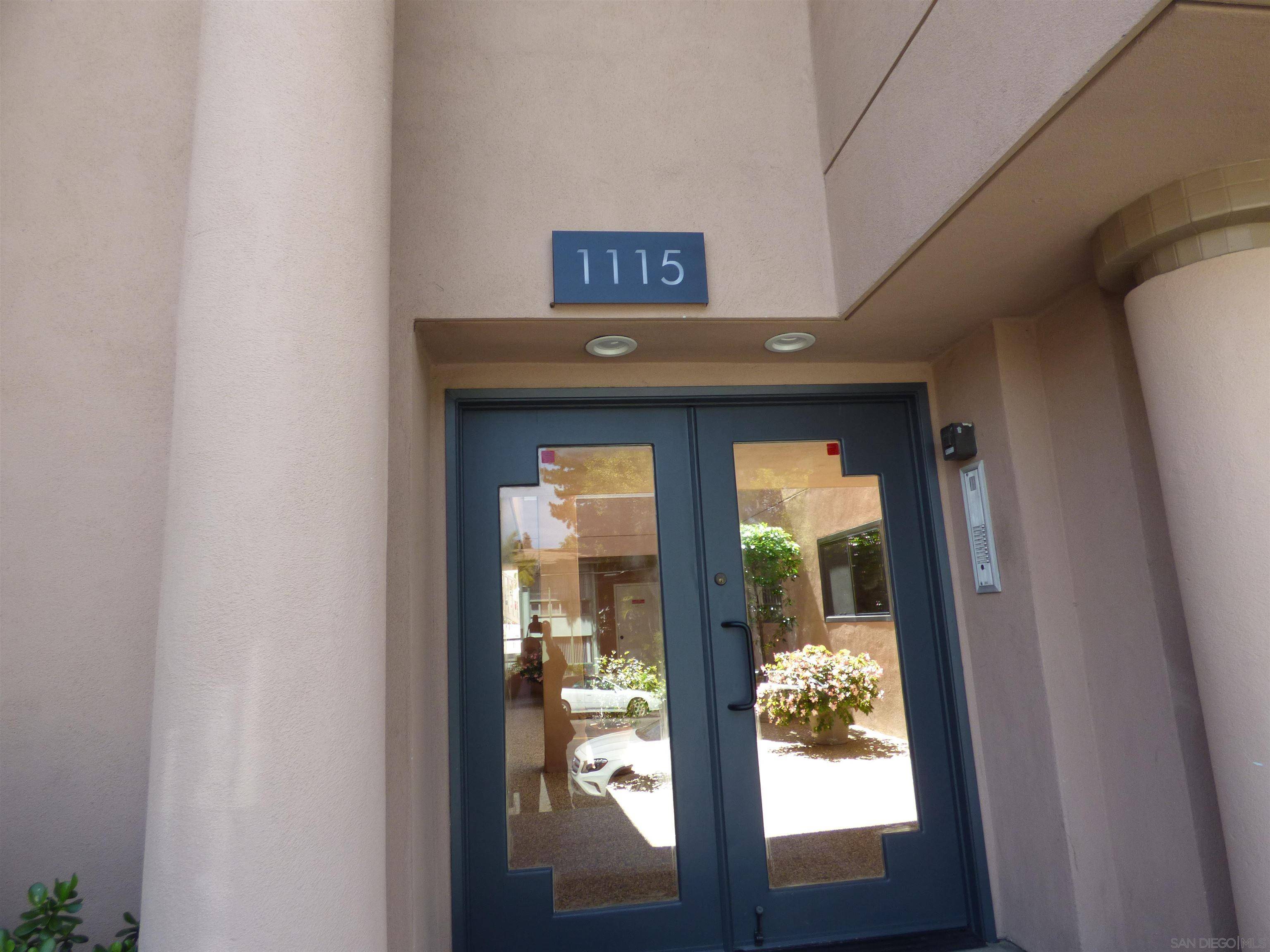 La Jolla, CA 92037,1115 Pearl Street #6