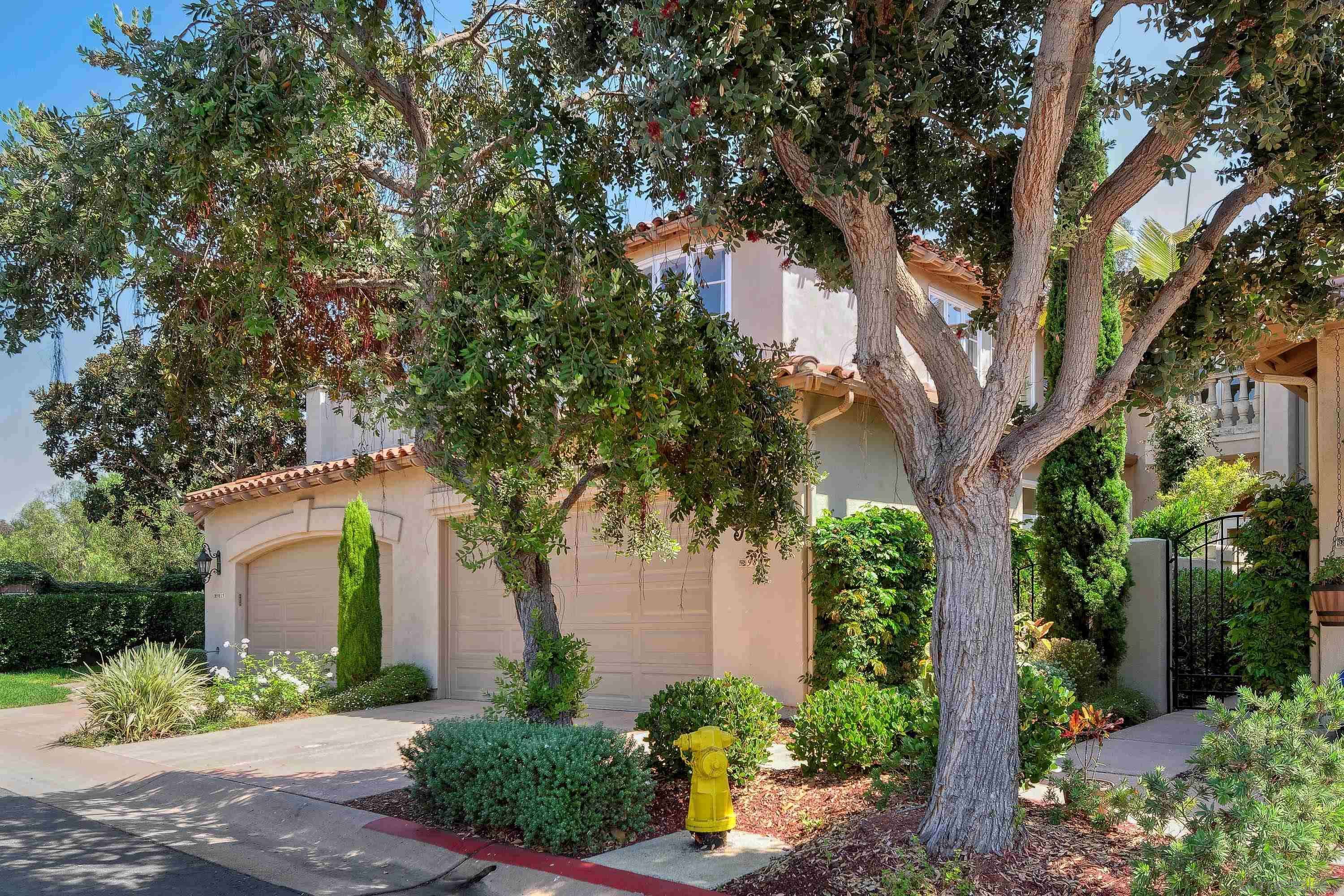 Laj, CA 92037,9809 Keeneland Row