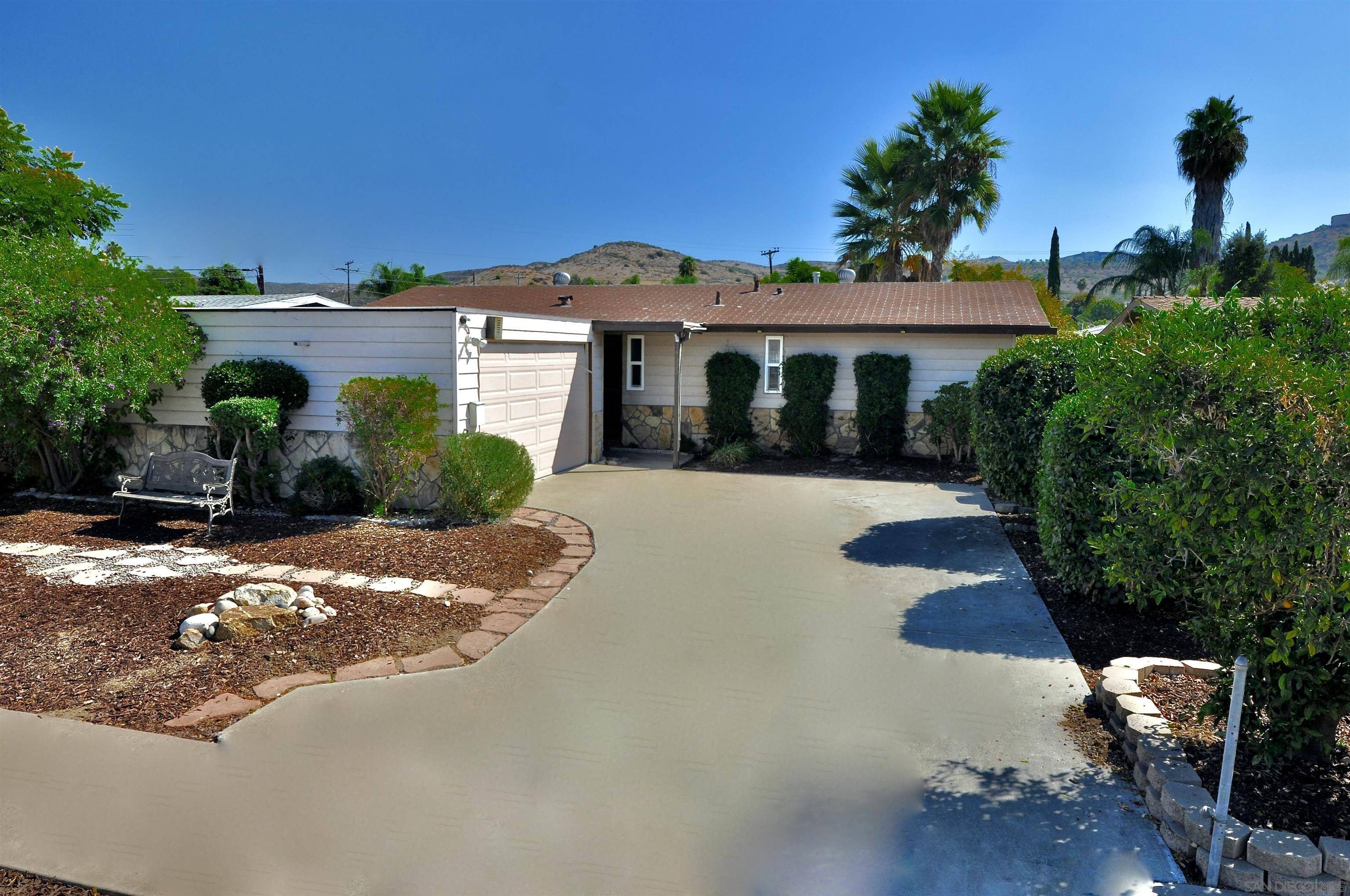 Poway, CA 92064,14333 Lolin Ln