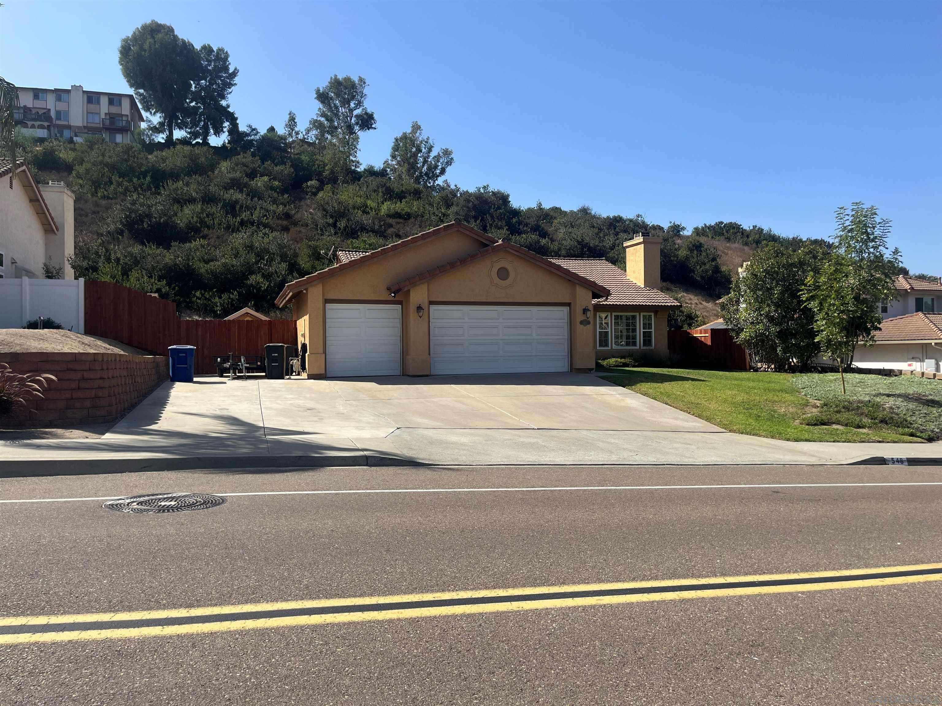 Bonita, CA 91902,548 Canyon Dr