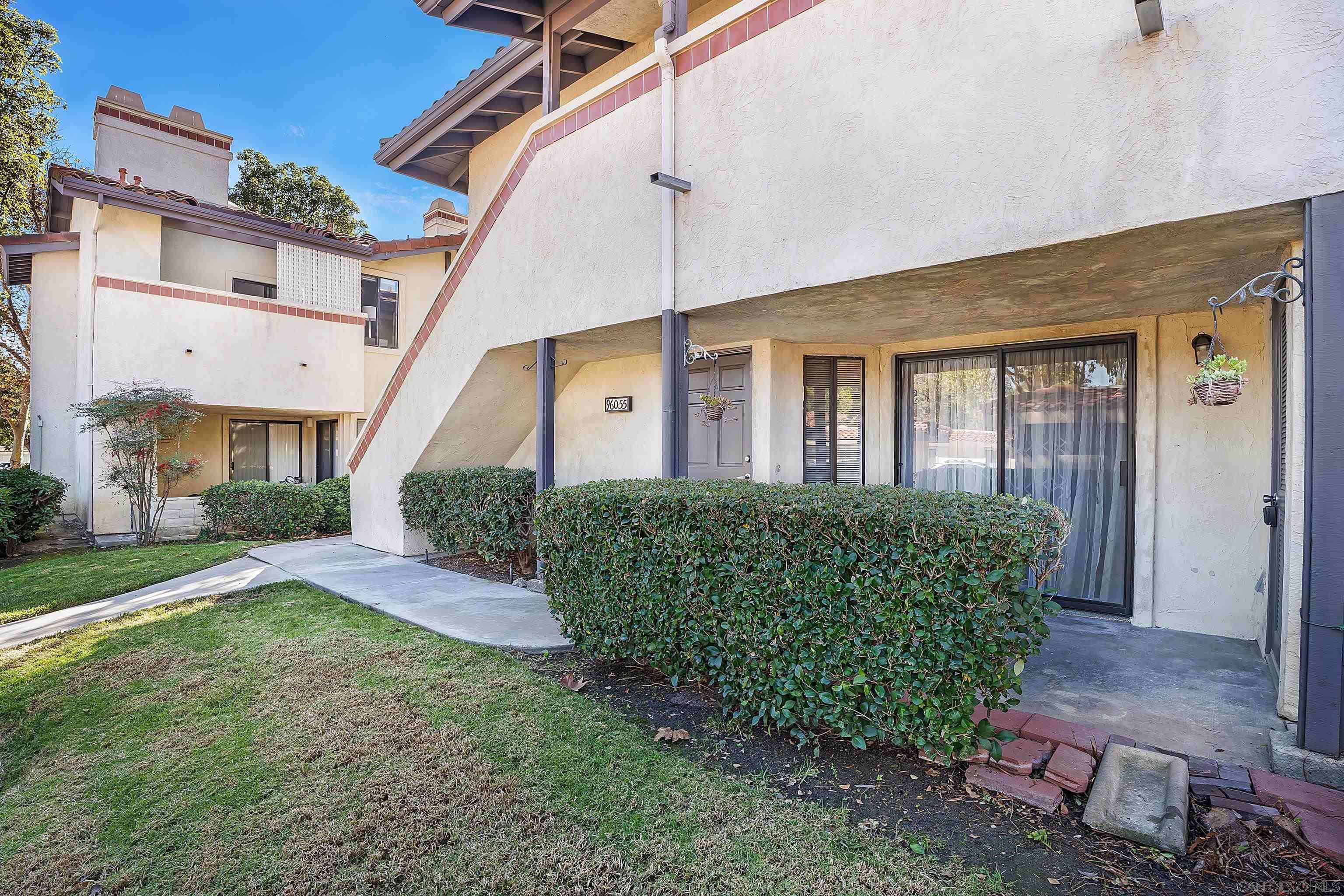 Vista, CA 92081,960 Lupine Hills #55