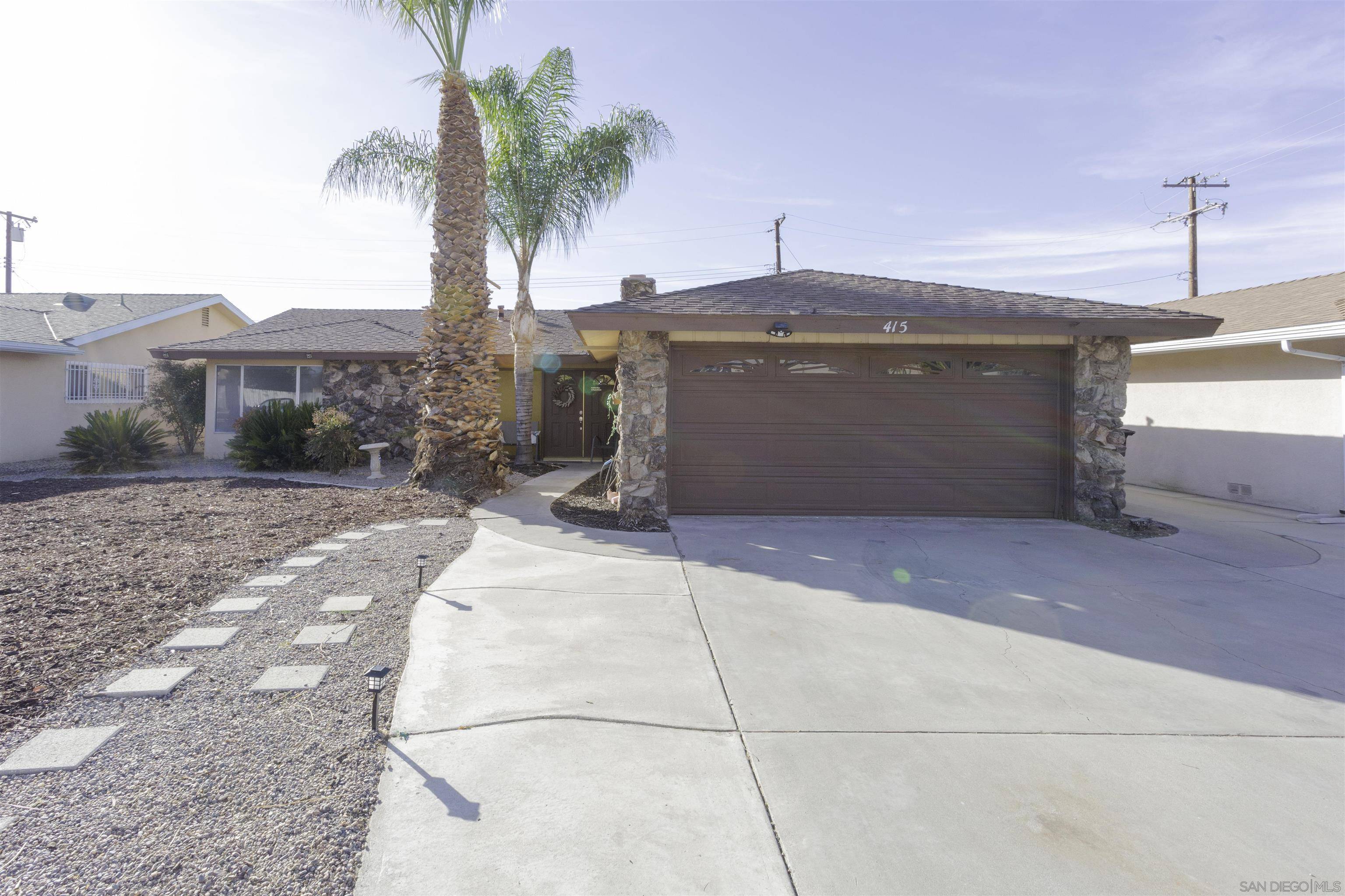 Hemet, CA 92543,415 S Gilbert St