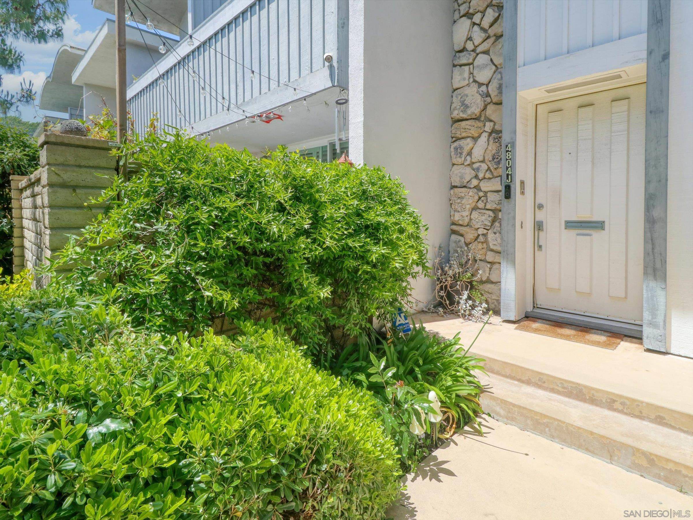 Marina Del Rey, CA 90292,4804 La Villa Marina #J
