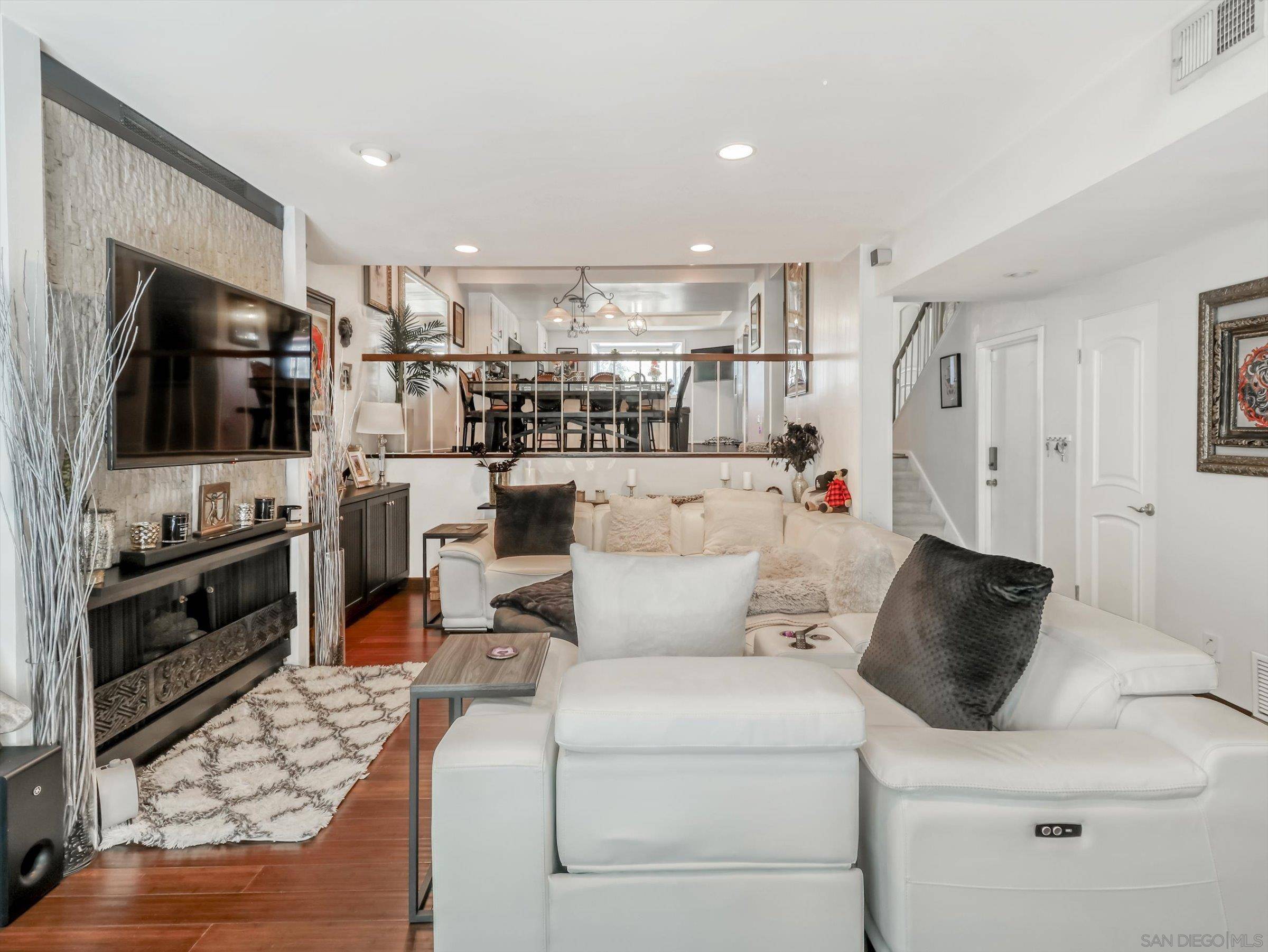 Marina Del Rey, CA 90292,4804 La Villa Marina #J