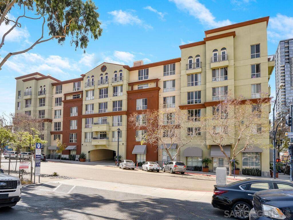 San Diego, CA 92101,1501 Front St #408