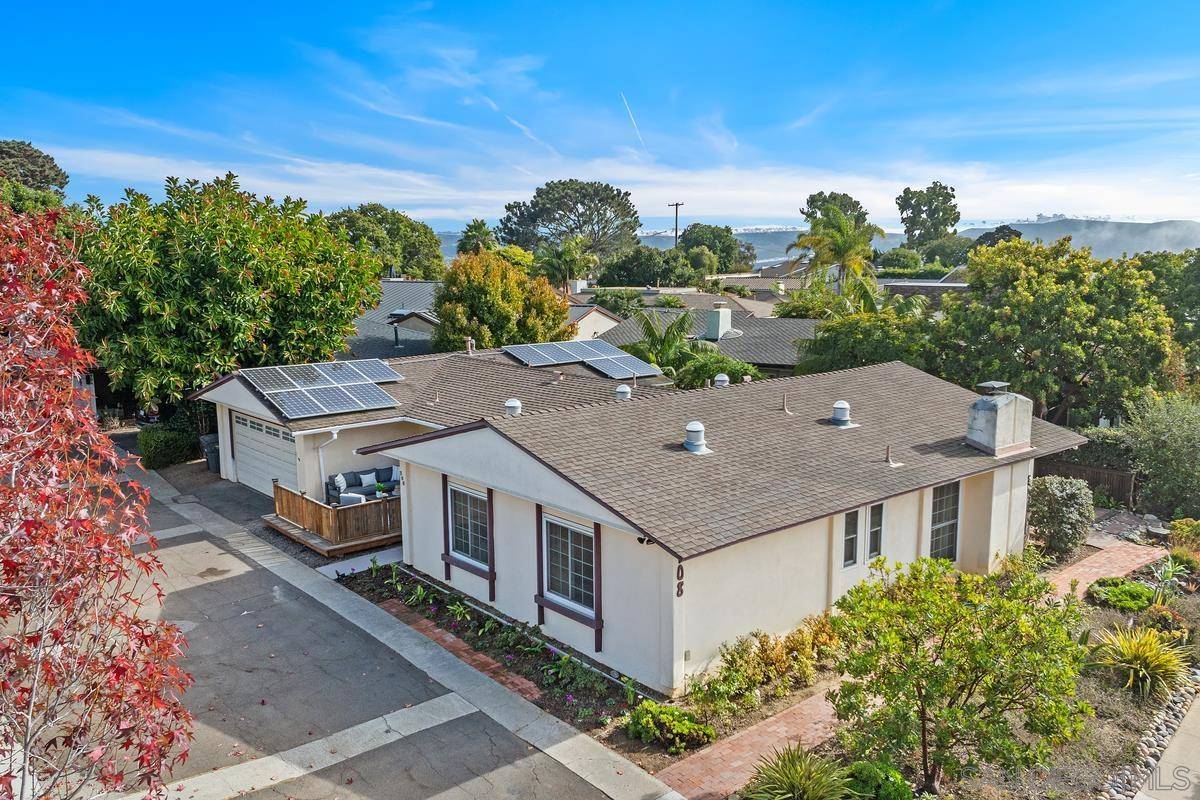 Solana Beach, CA 92075,708 E Solana Circle