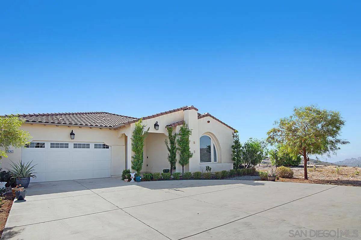 Valley Center, CA 92082,26742 Red Ironbark Drive