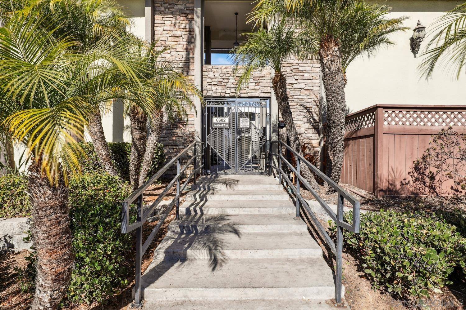 San Diego, CA 92117,6602 Beadnell Way #21