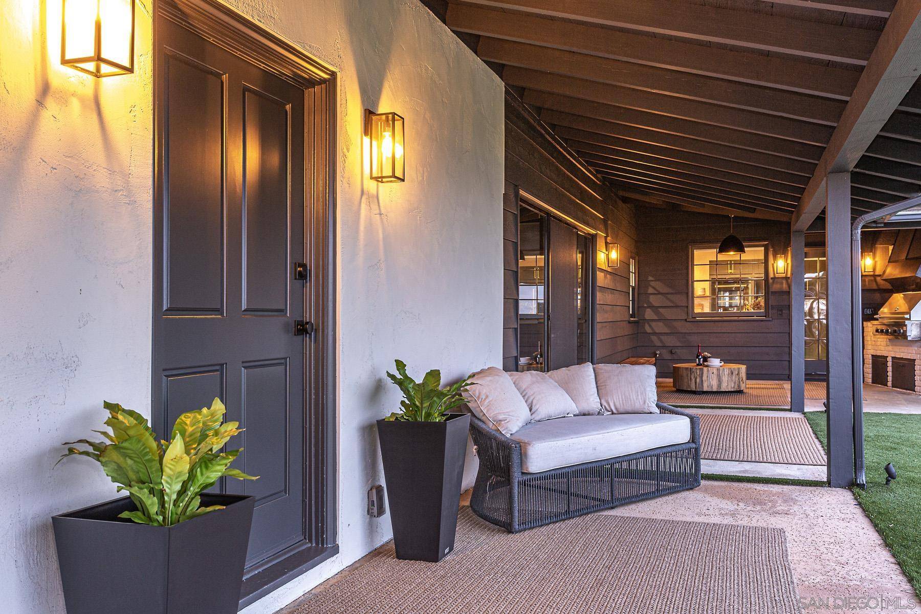 La Jolla, CA 92037,7362 Brodiaea Way