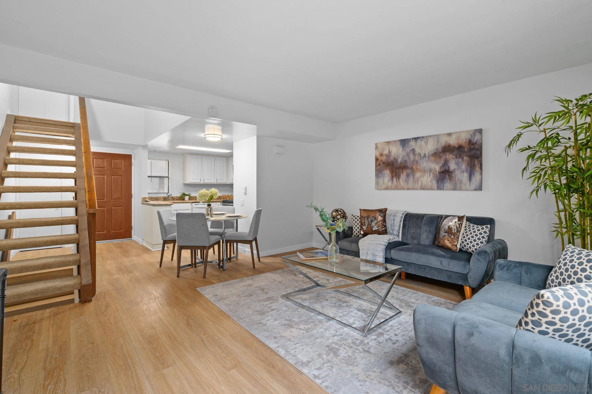 La Jolla, CA 92037,8461 Via Mallorca #23