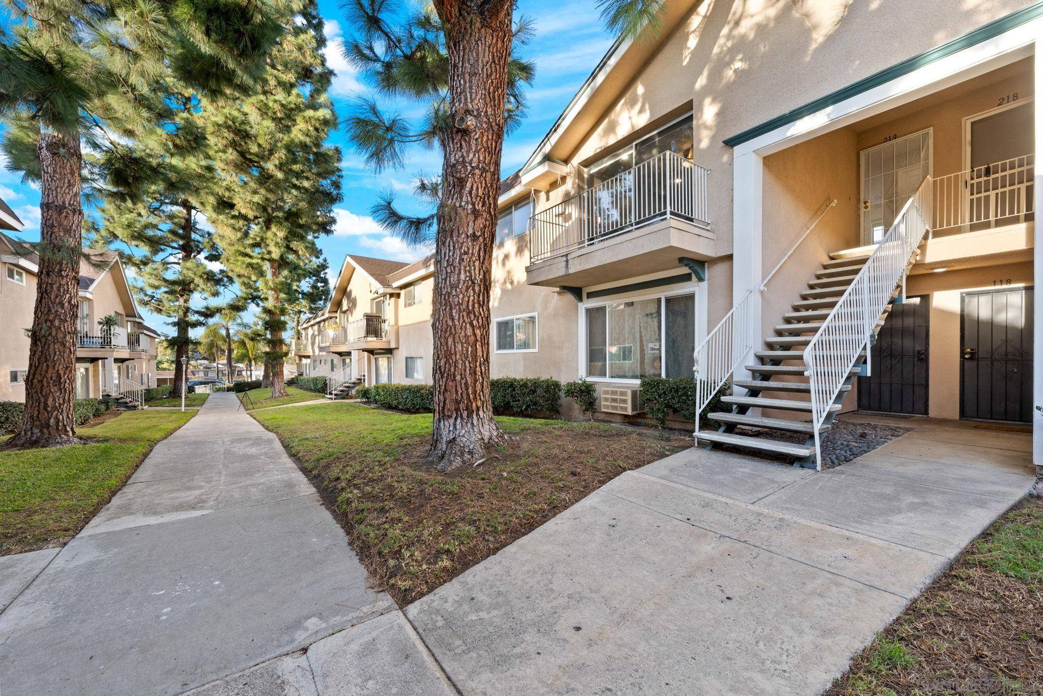 La Mesa, CA 91941,4475 Dale Ave #219