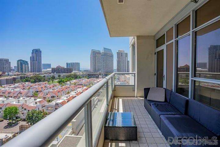 San Diego, CA 92101,700 W E St #1105