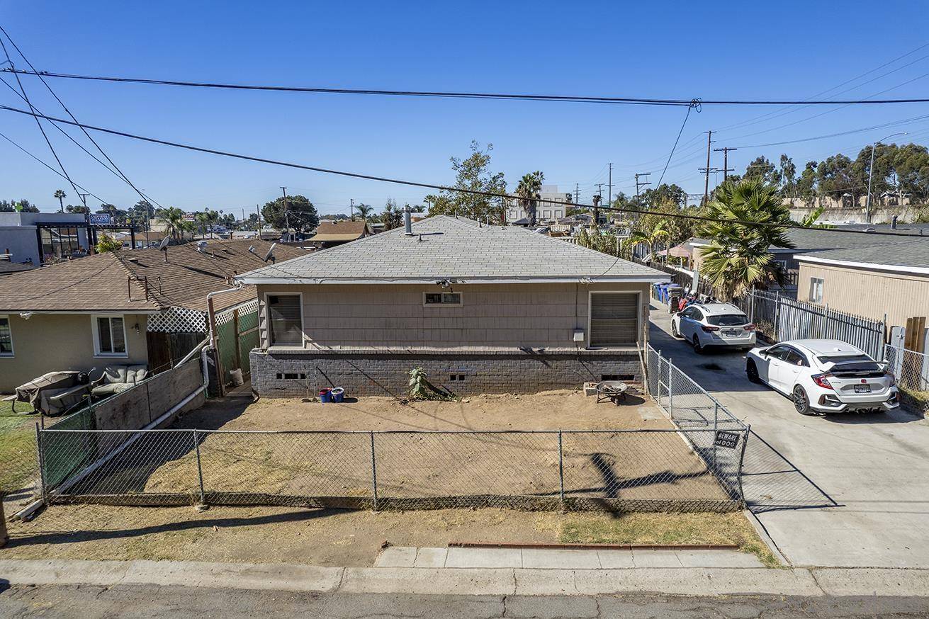 Lemon Grove, CA 91945,3560-62 West St