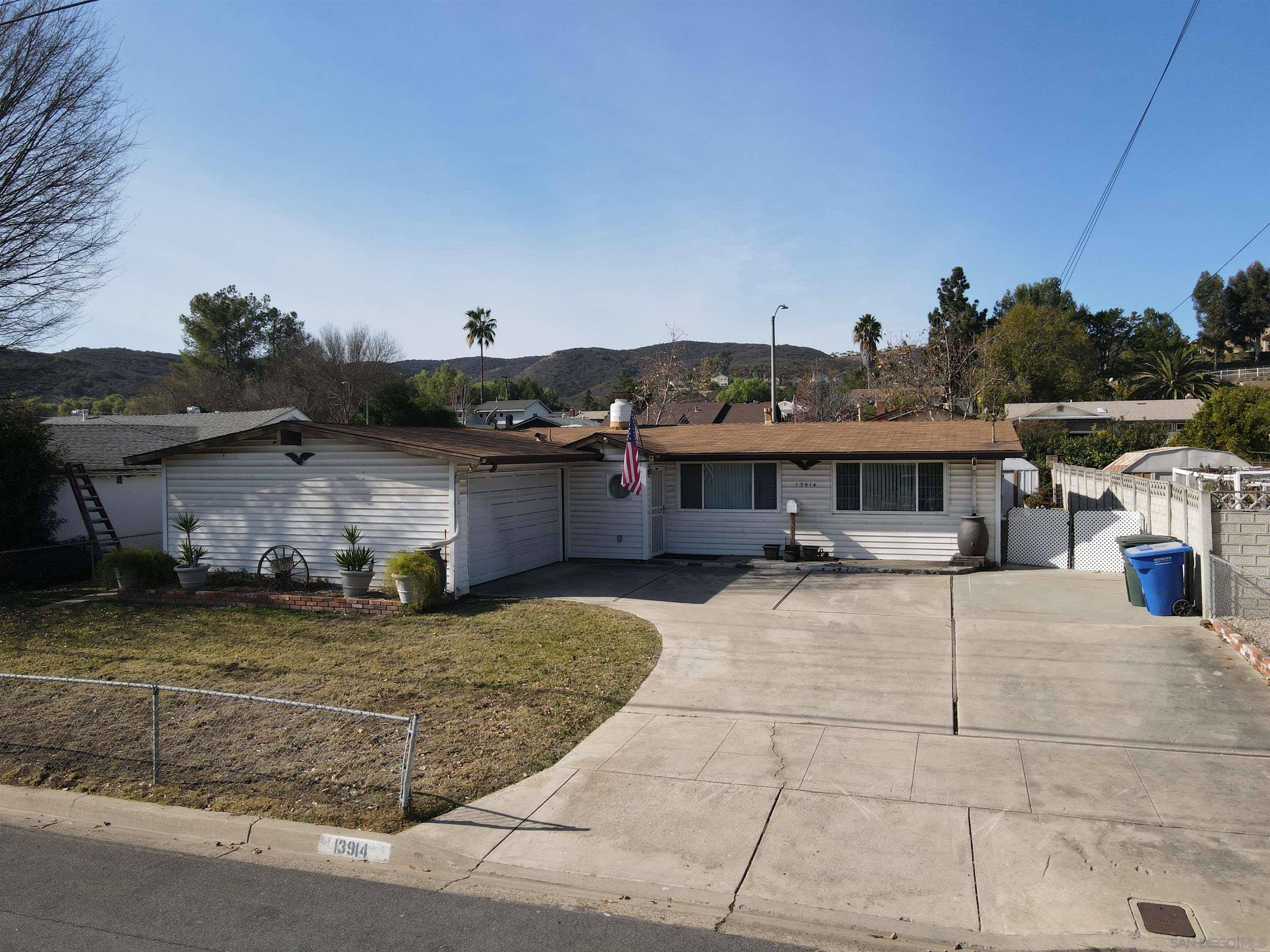 Poway, CA 92064,13914 Powers Road