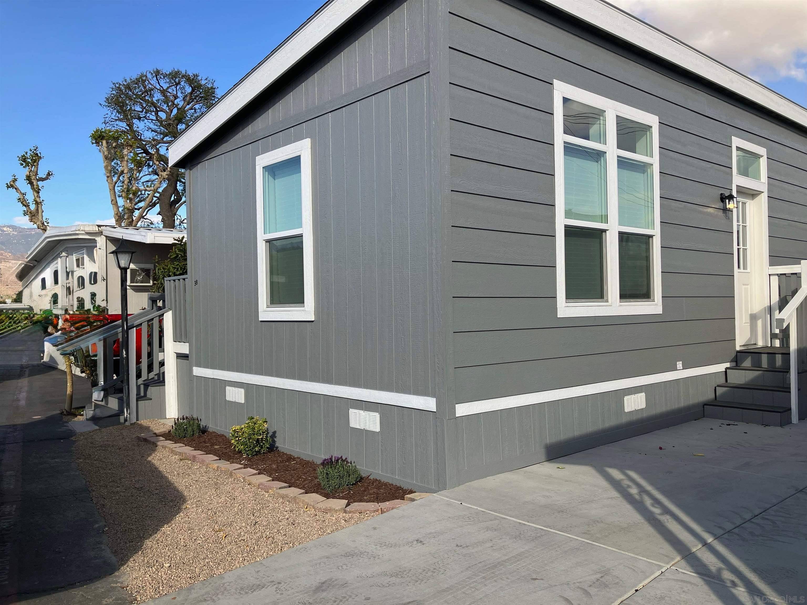 Highland, CA 92346,26250 E 9th Street #38
