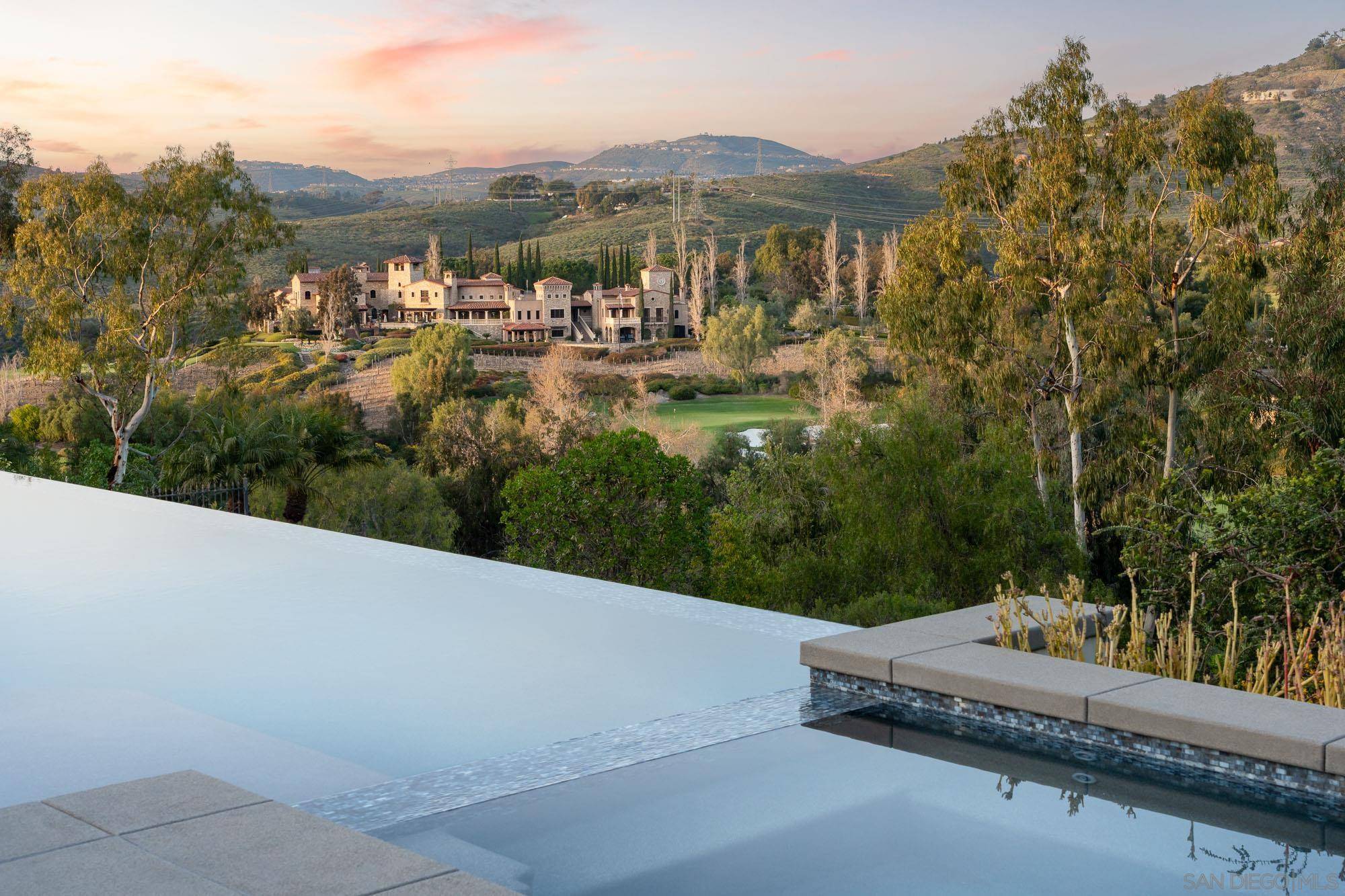 Rancho Santa Fe, CA 92091,18433 Via Candela