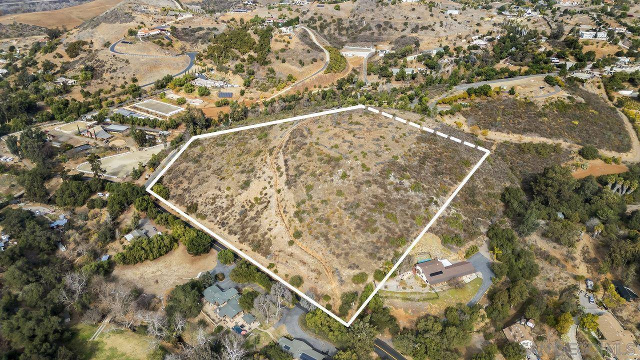 Vista, CA 92084,1390 Little Gopher Canyon Rd #Na
