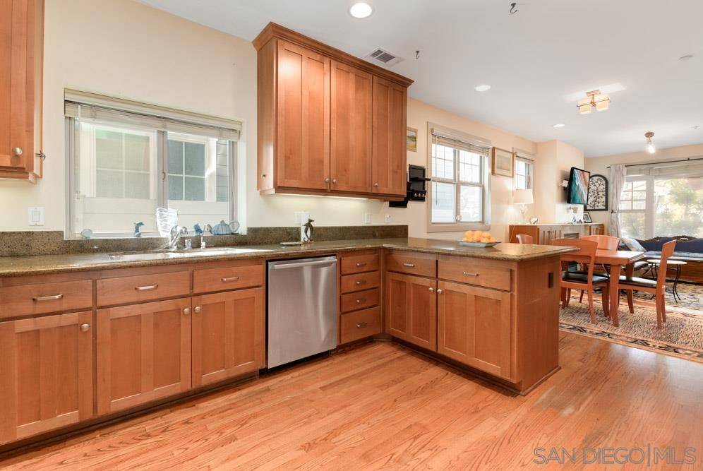 Coronado, CA 92118,445 E Ave