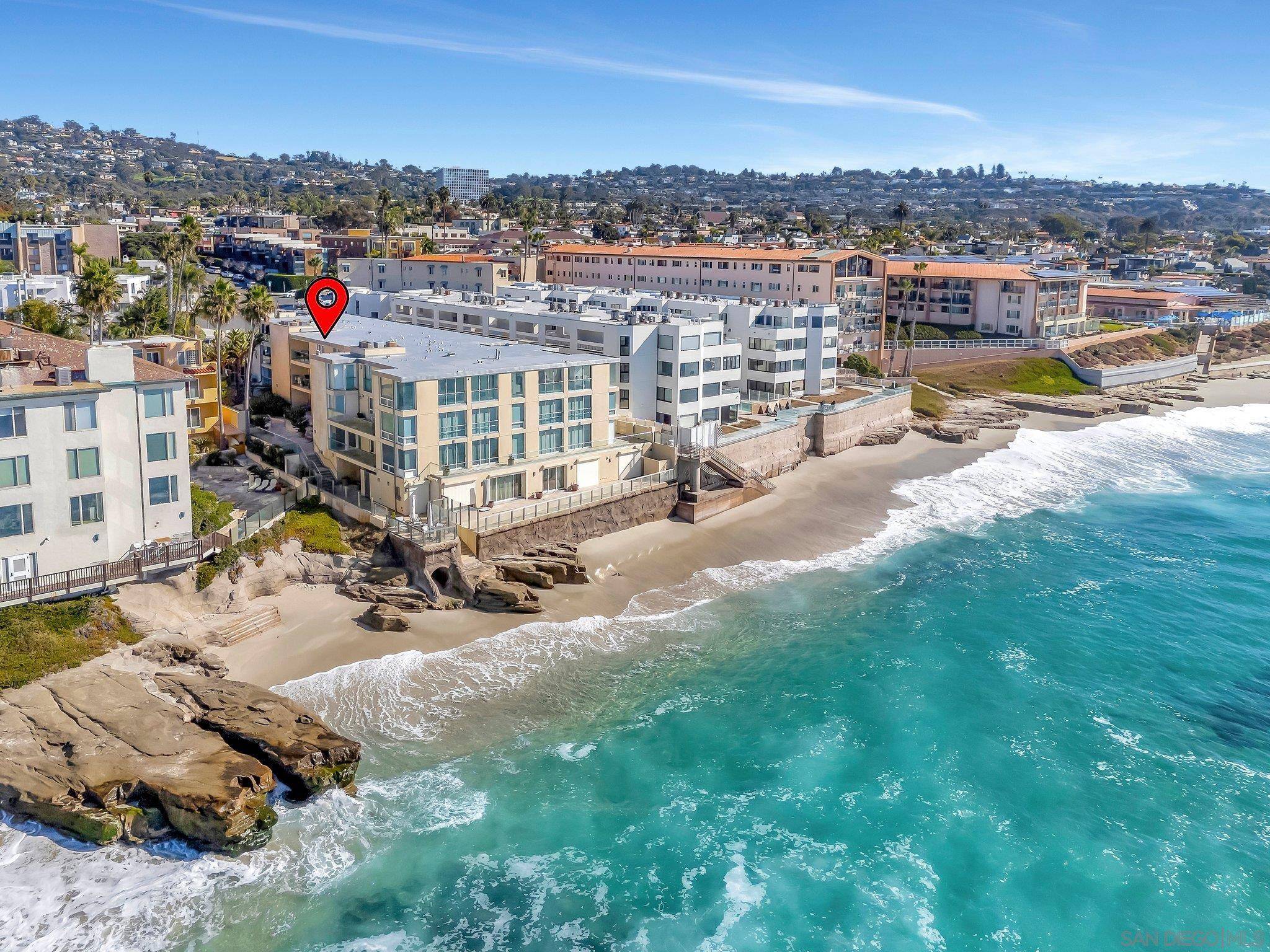 La Jolla, CA 92037,202 Coast Blvd #8