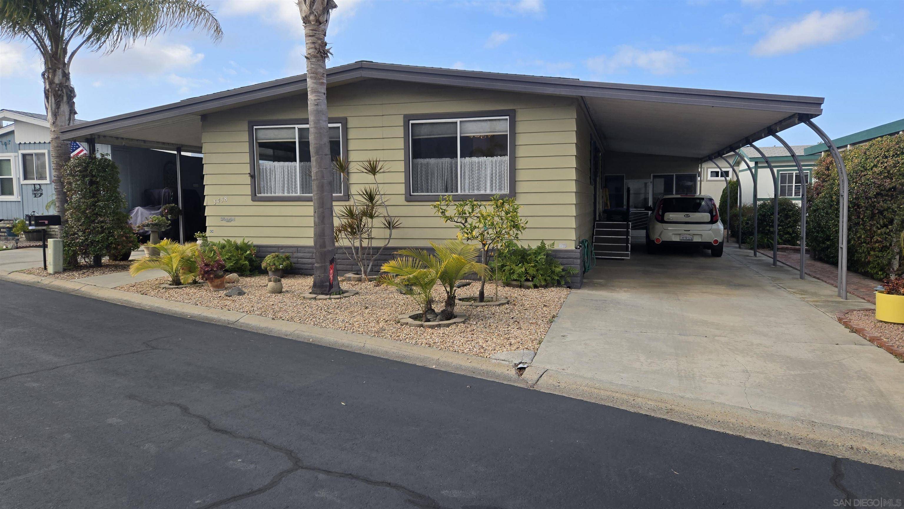 Carlsbad, CA 92010,3438 Don Alberto Dr