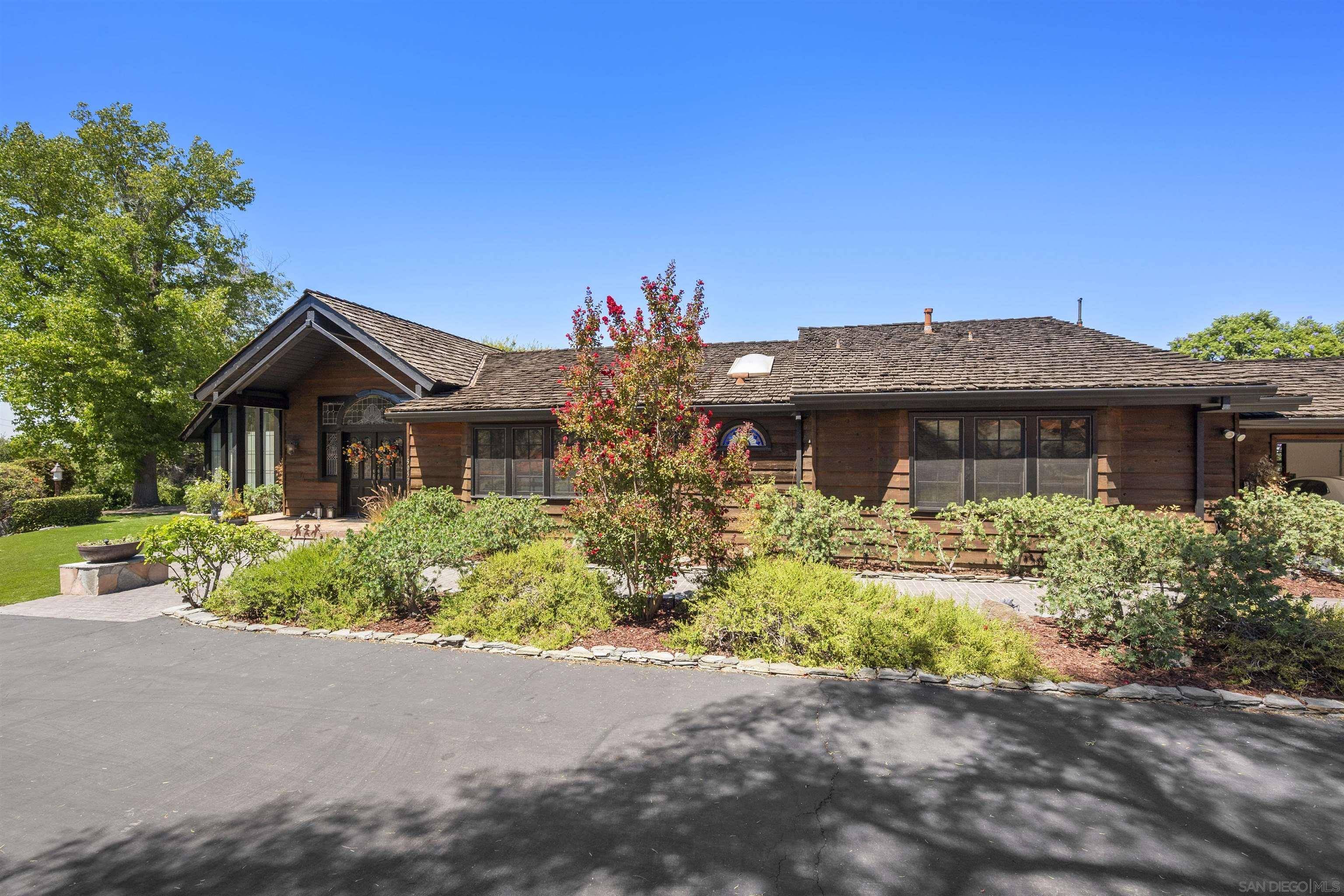El Cajon, CA 92020,5052 Bluff Place