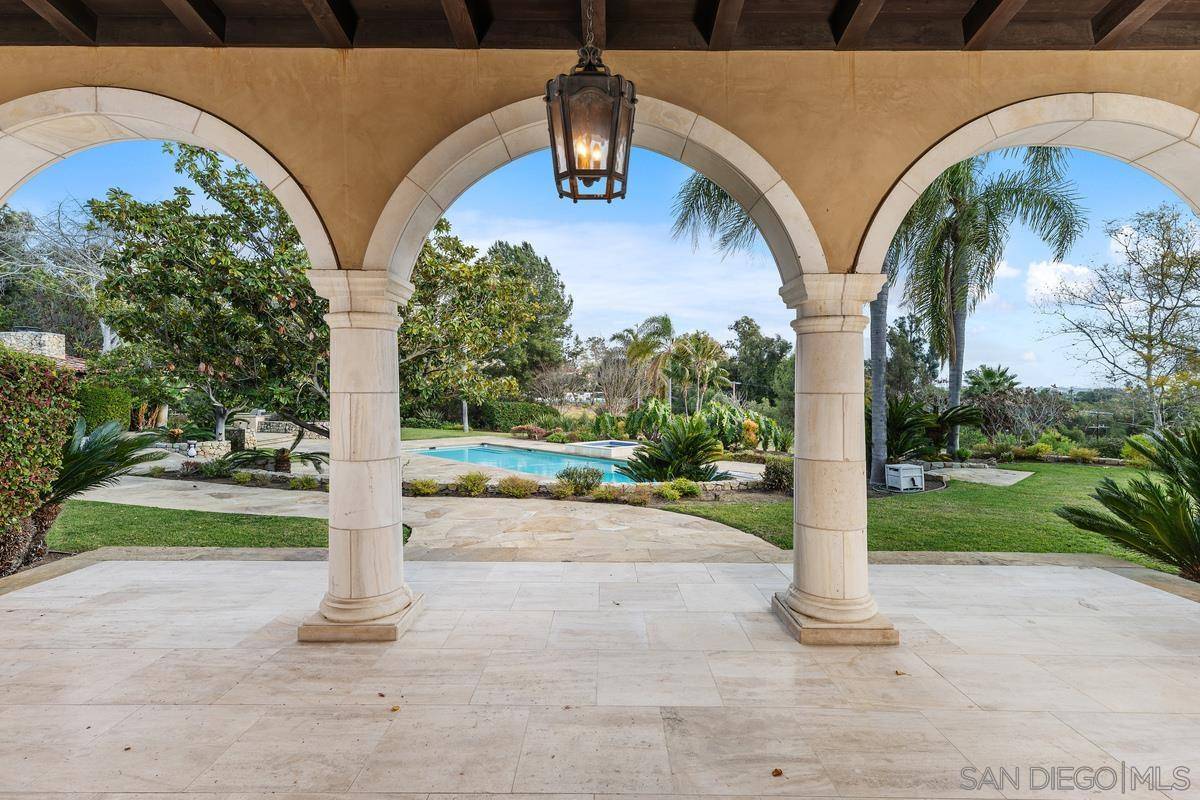 Rancho Santa Fe, CA 92067,6372 Las Colinas