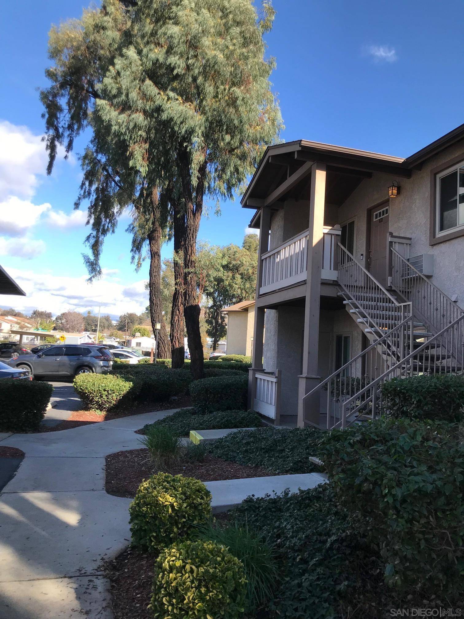 El Cajon, CA 92021,1423 Graves Ave #111