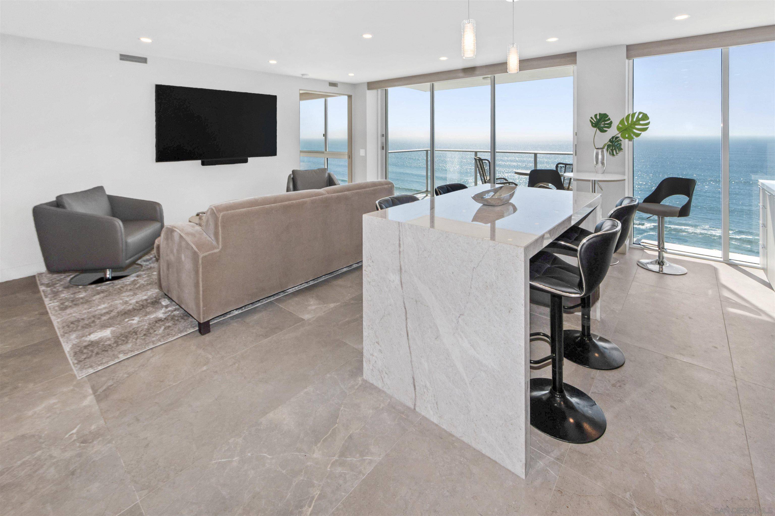 Coronado, CA 92118,1830 Avenida Del Mundo #1608