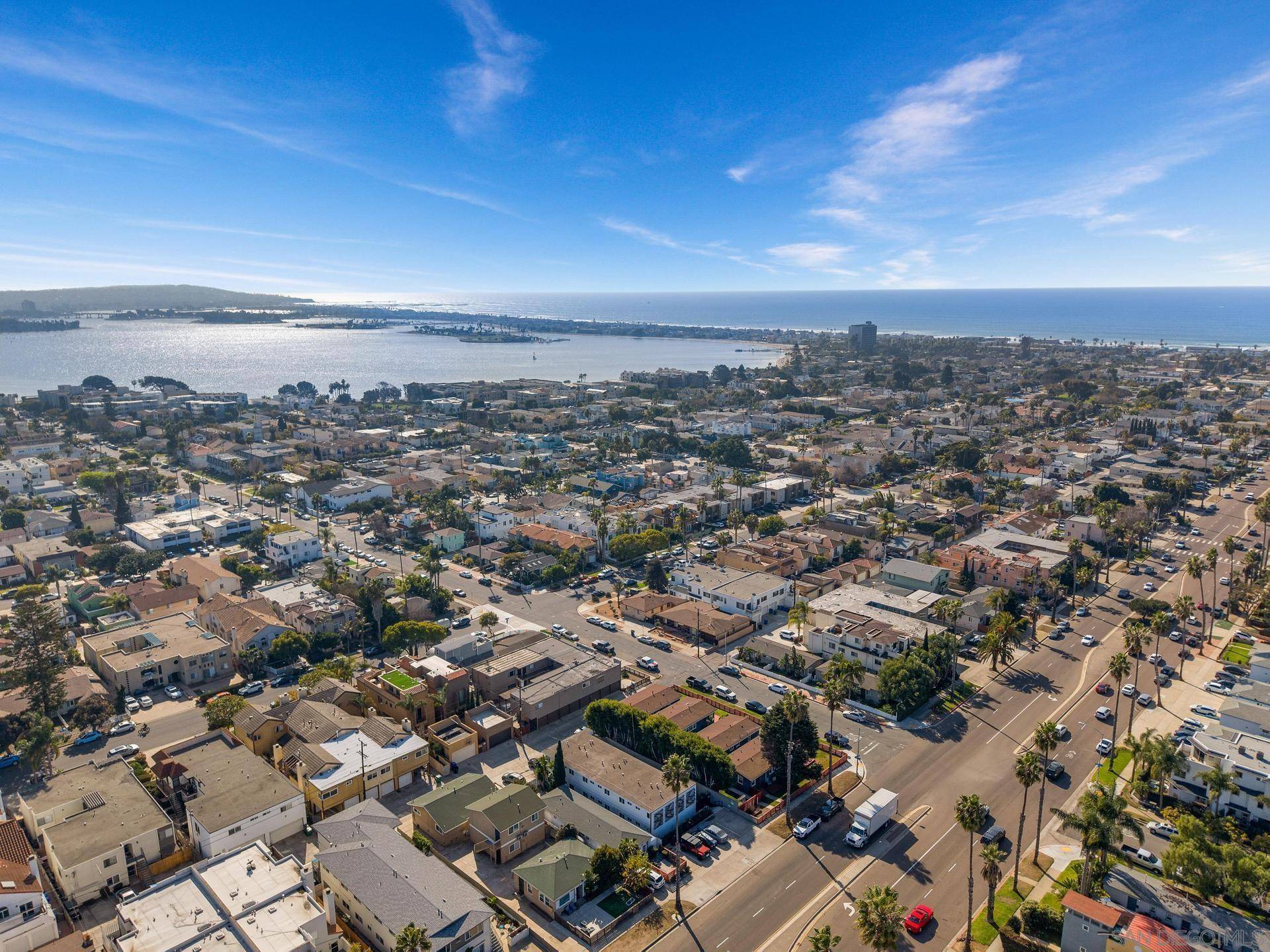 San Diego, CA 92109,1415 Grand Avenue